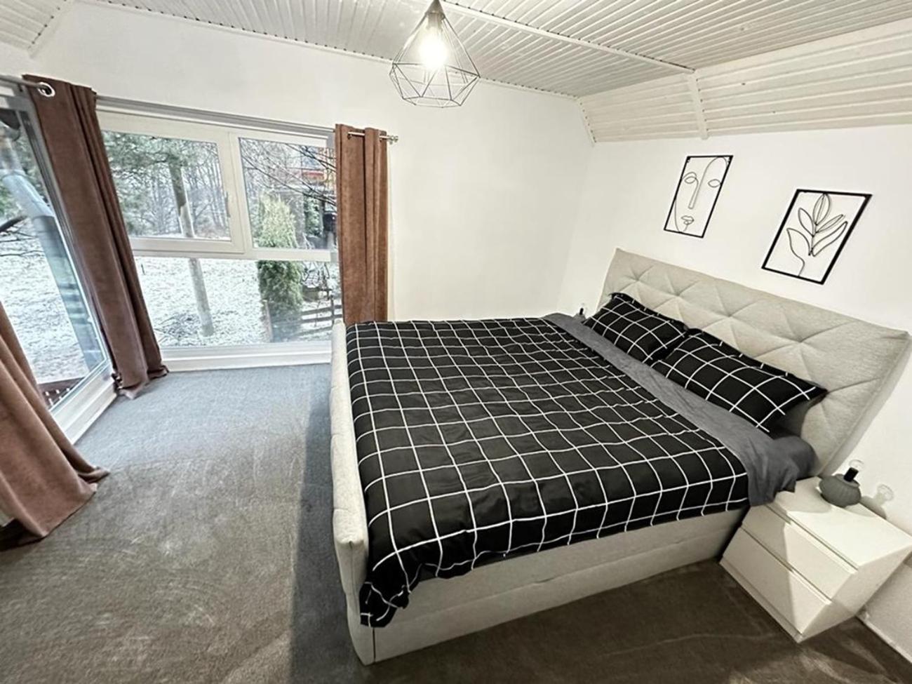Four-Bedroom House photo 1