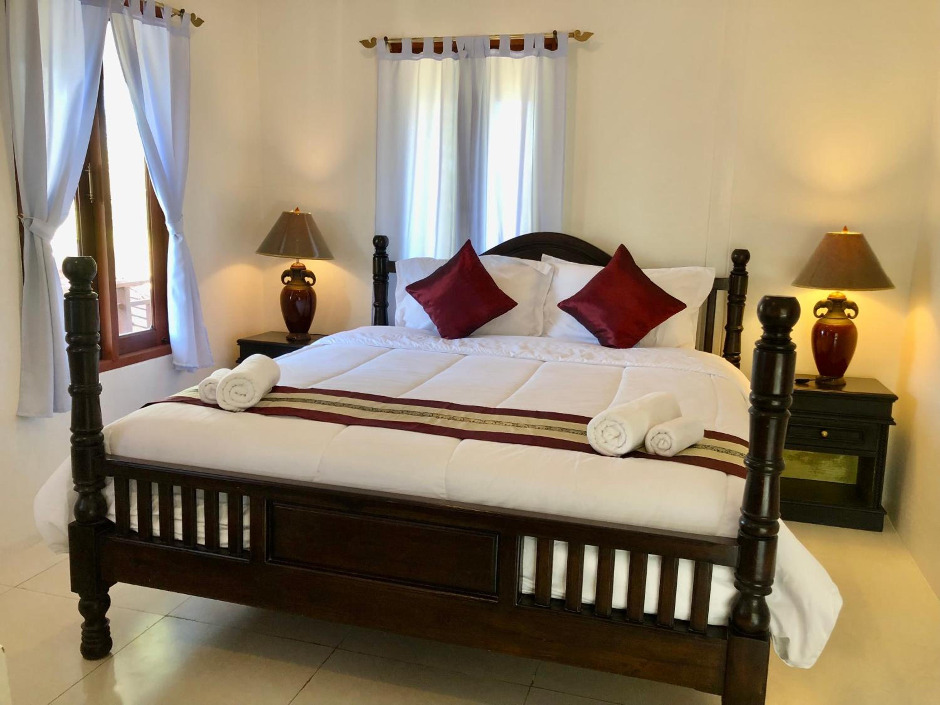King Room with Balcony - Photo 1