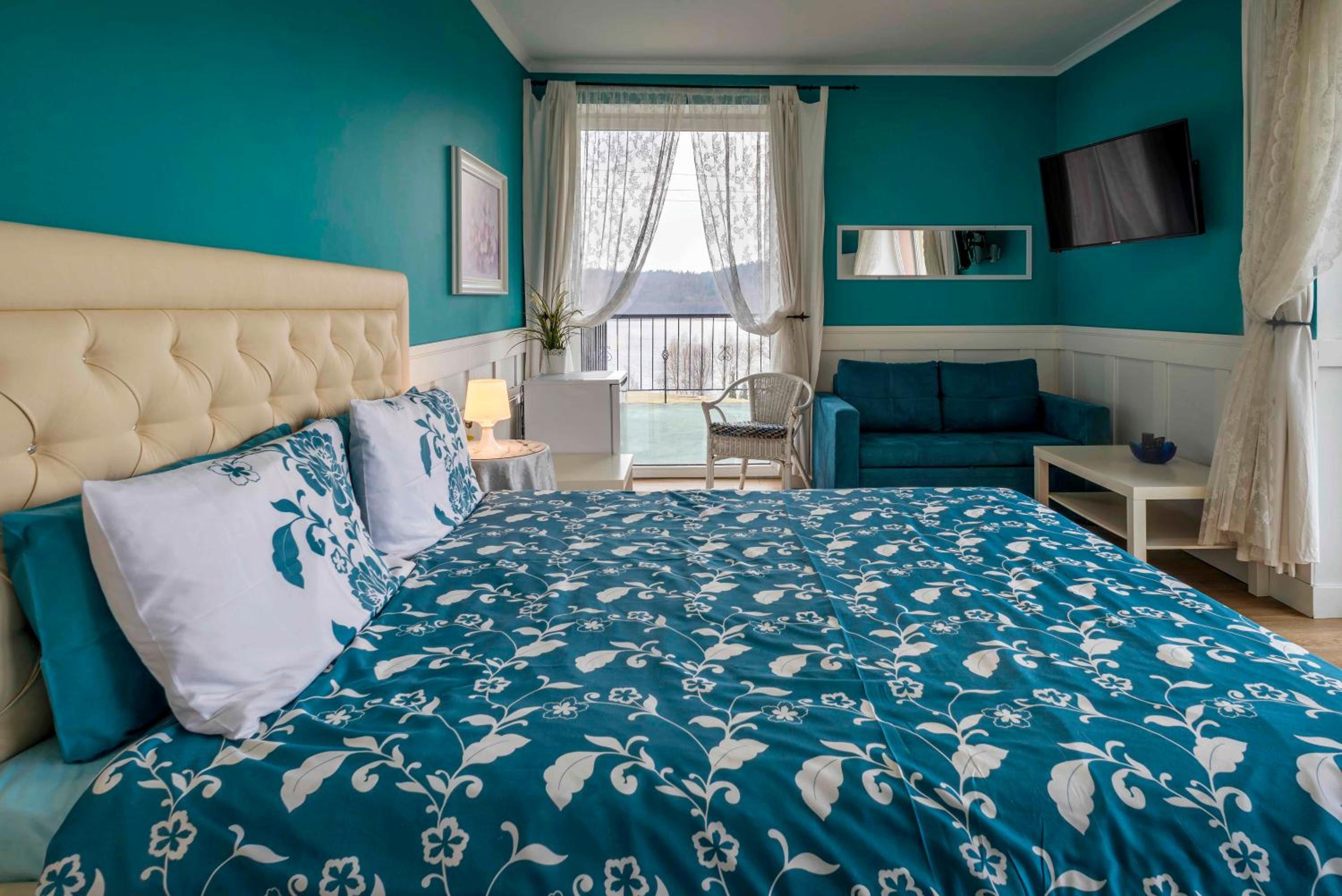 Deluxe Double Room with Balcony photo 3