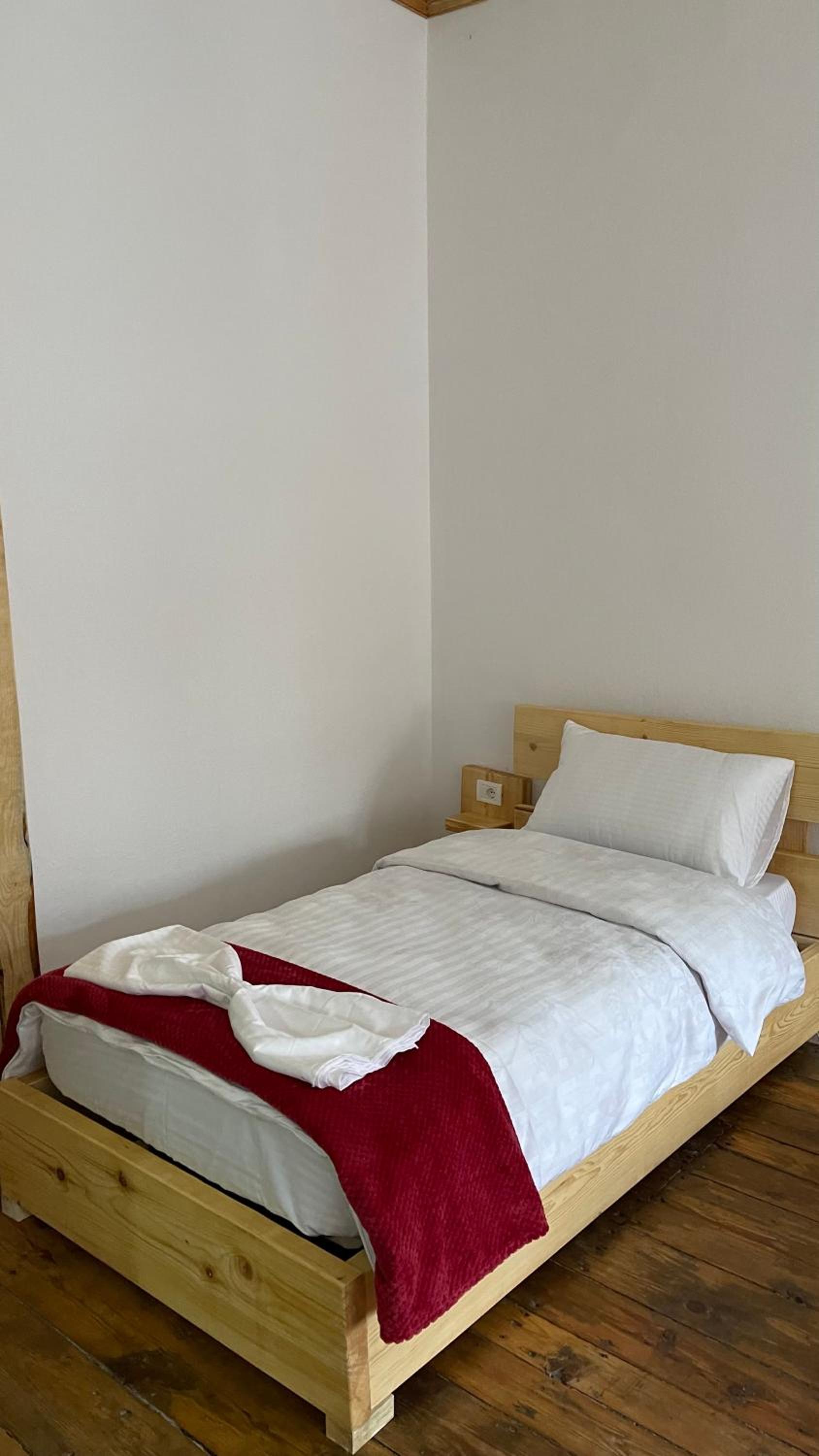 Basic Triple Room With Shared Bathroom