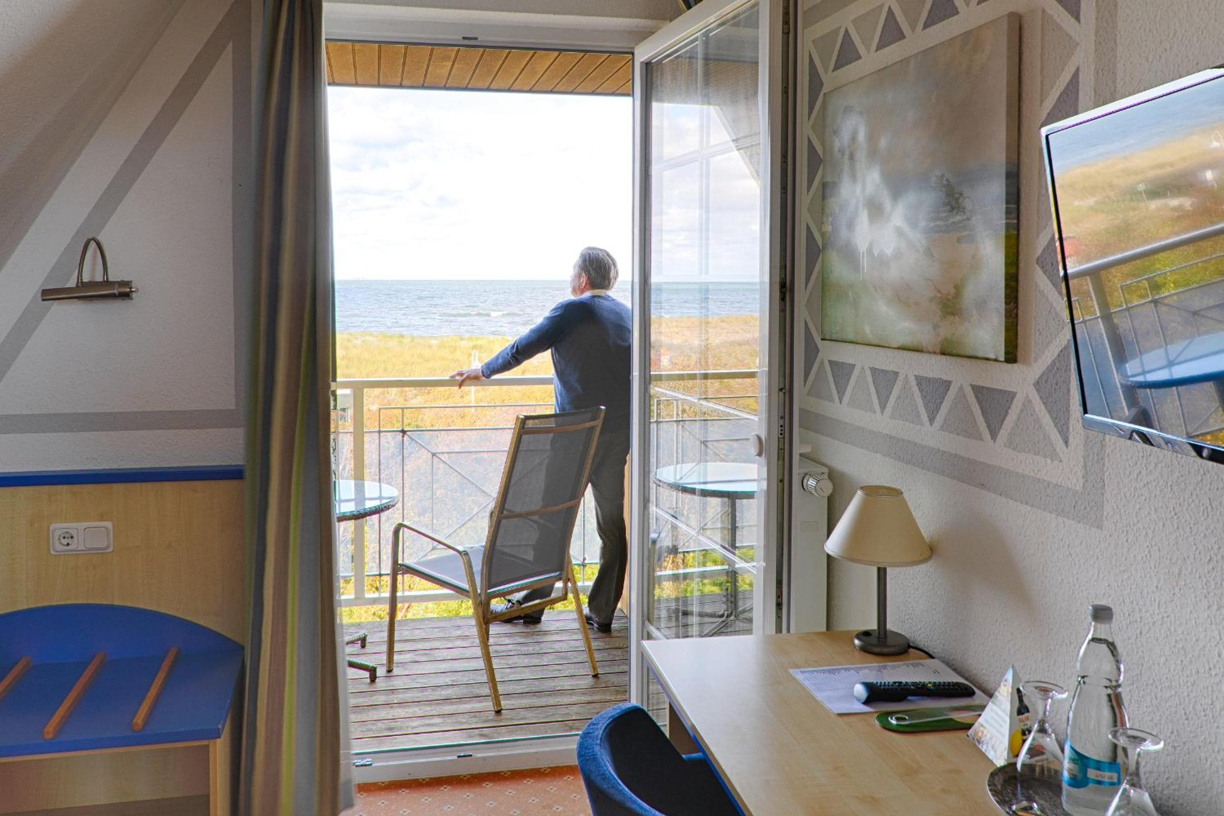 Double Room with Balcony and Sea View photo 2
