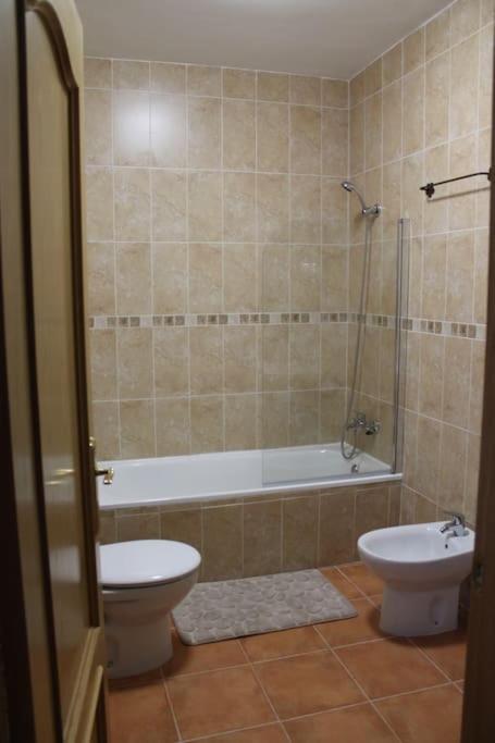 Three-Bedroom House photo 3