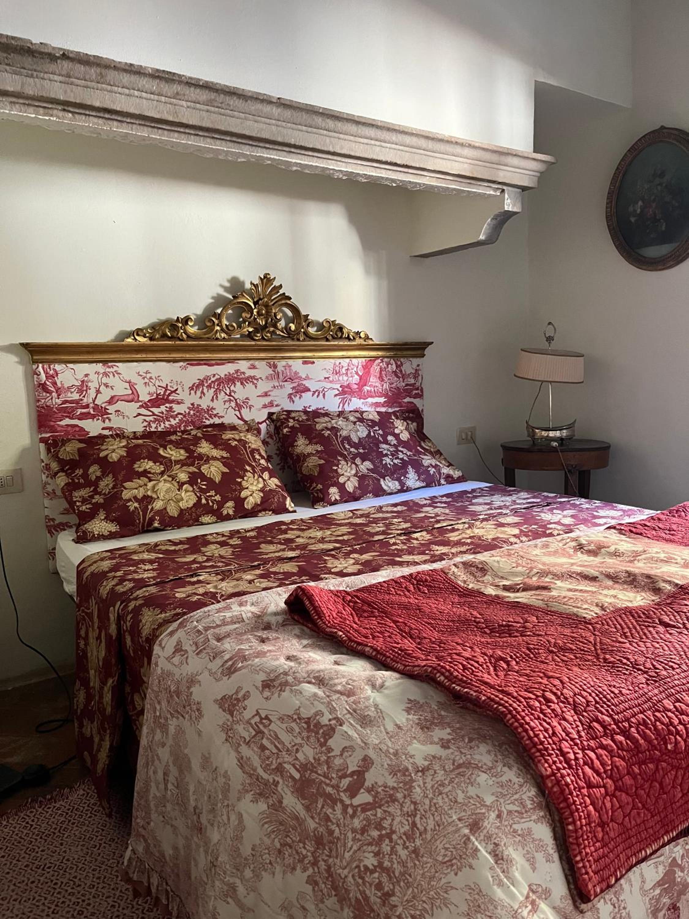 Double Room with Private External Bathroom photo 2