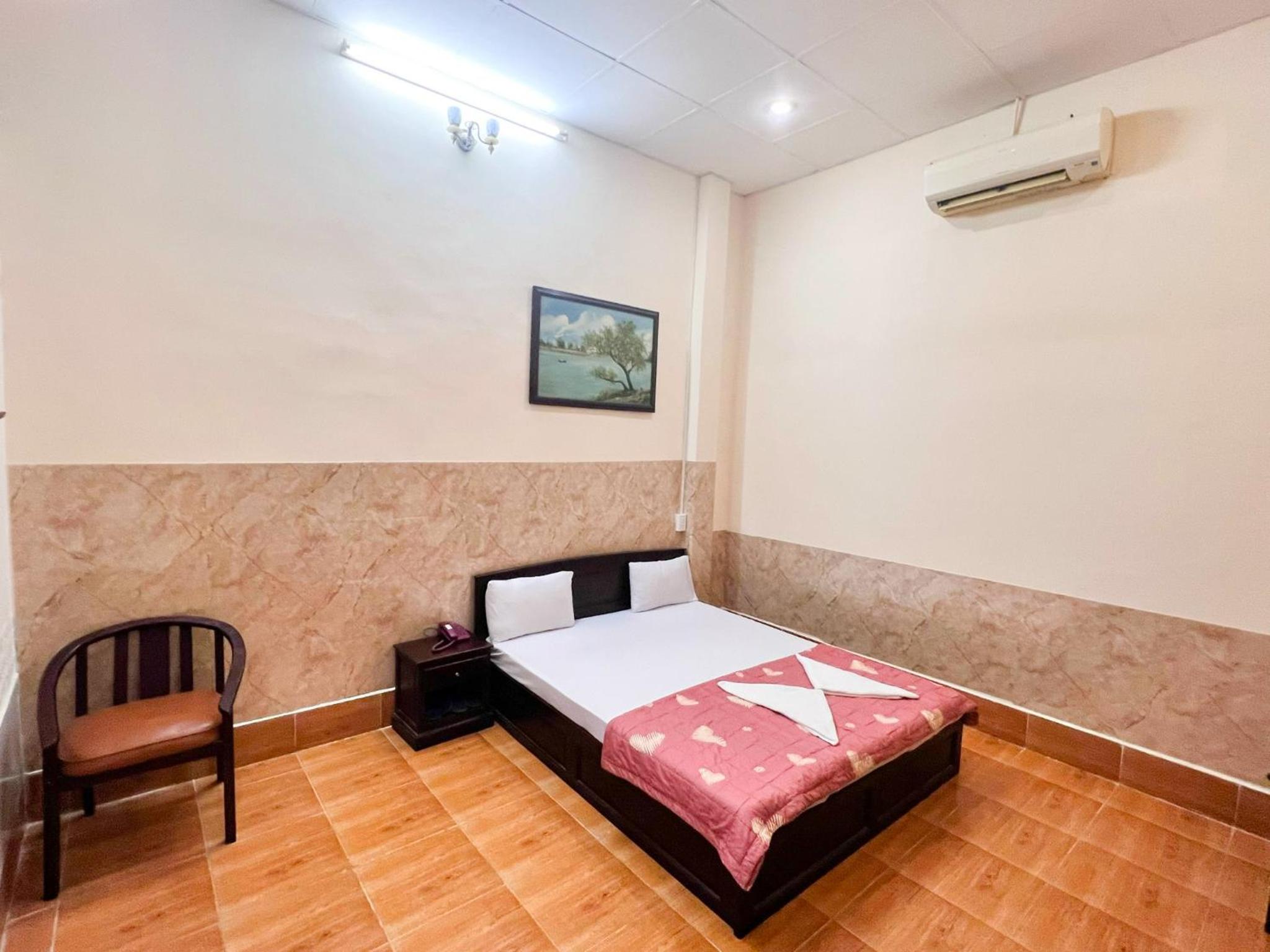 Standard King Room photo 1