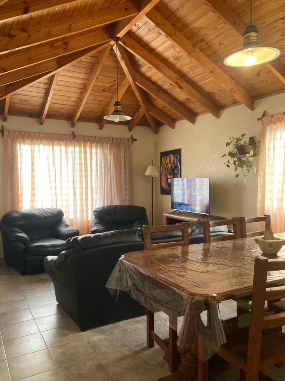 Three-Bedroom House photo 2