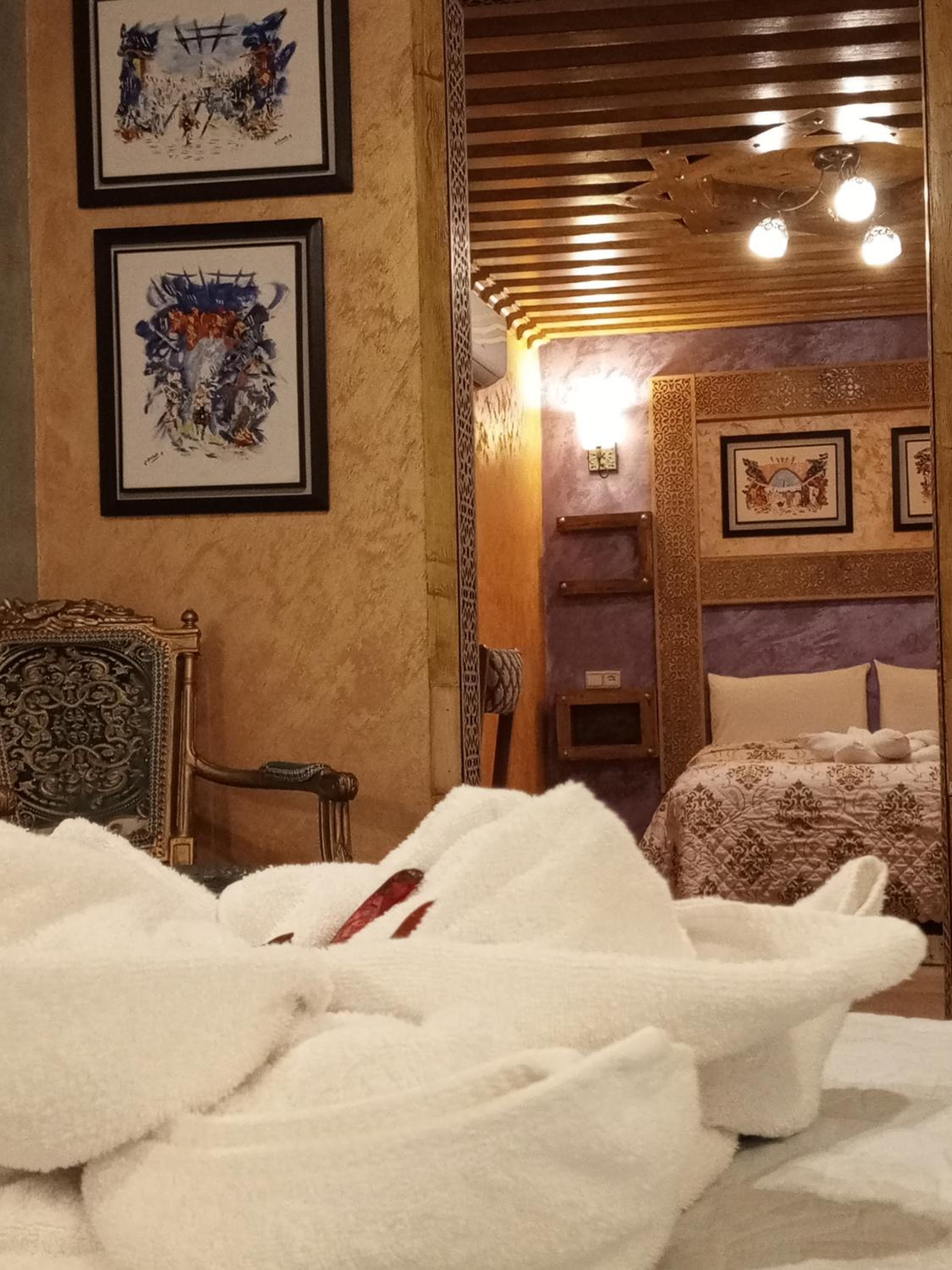 Deluxe Queen Room with Two Queen Beds photo 3