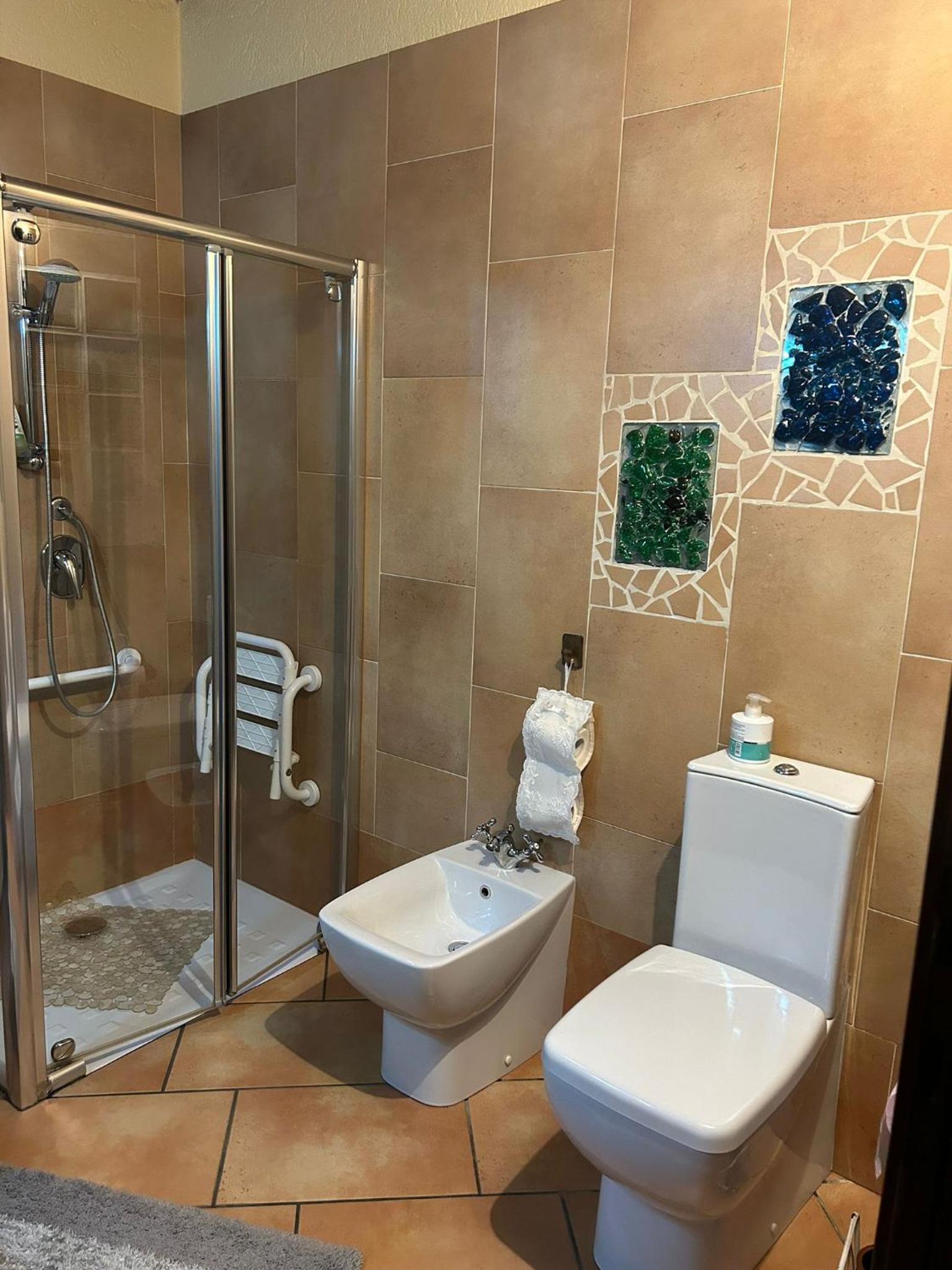 One-Bedroom House - Photo 4
