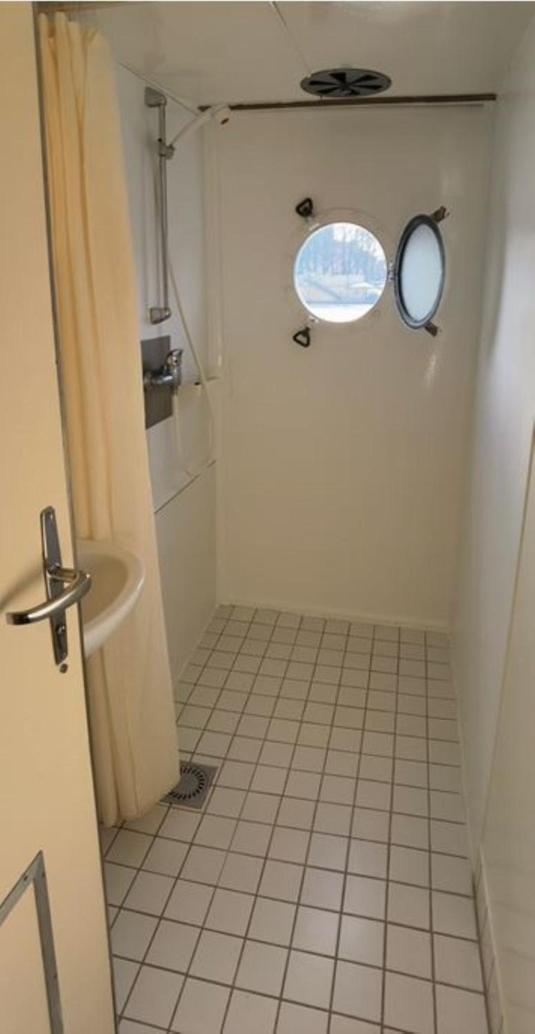 Triple Room with Shared Bathroom photo 2