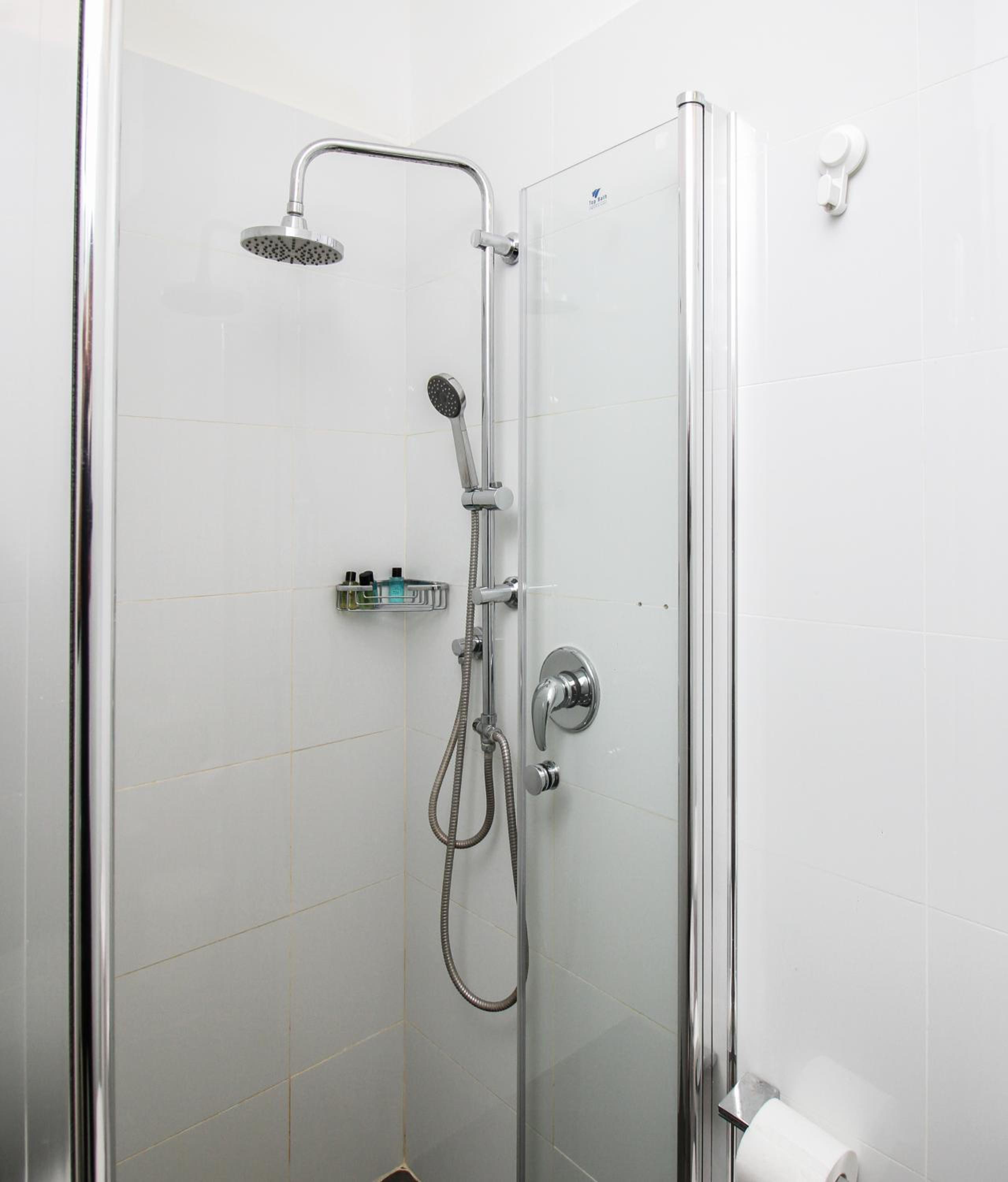 Double or Twin Room - Photo 13