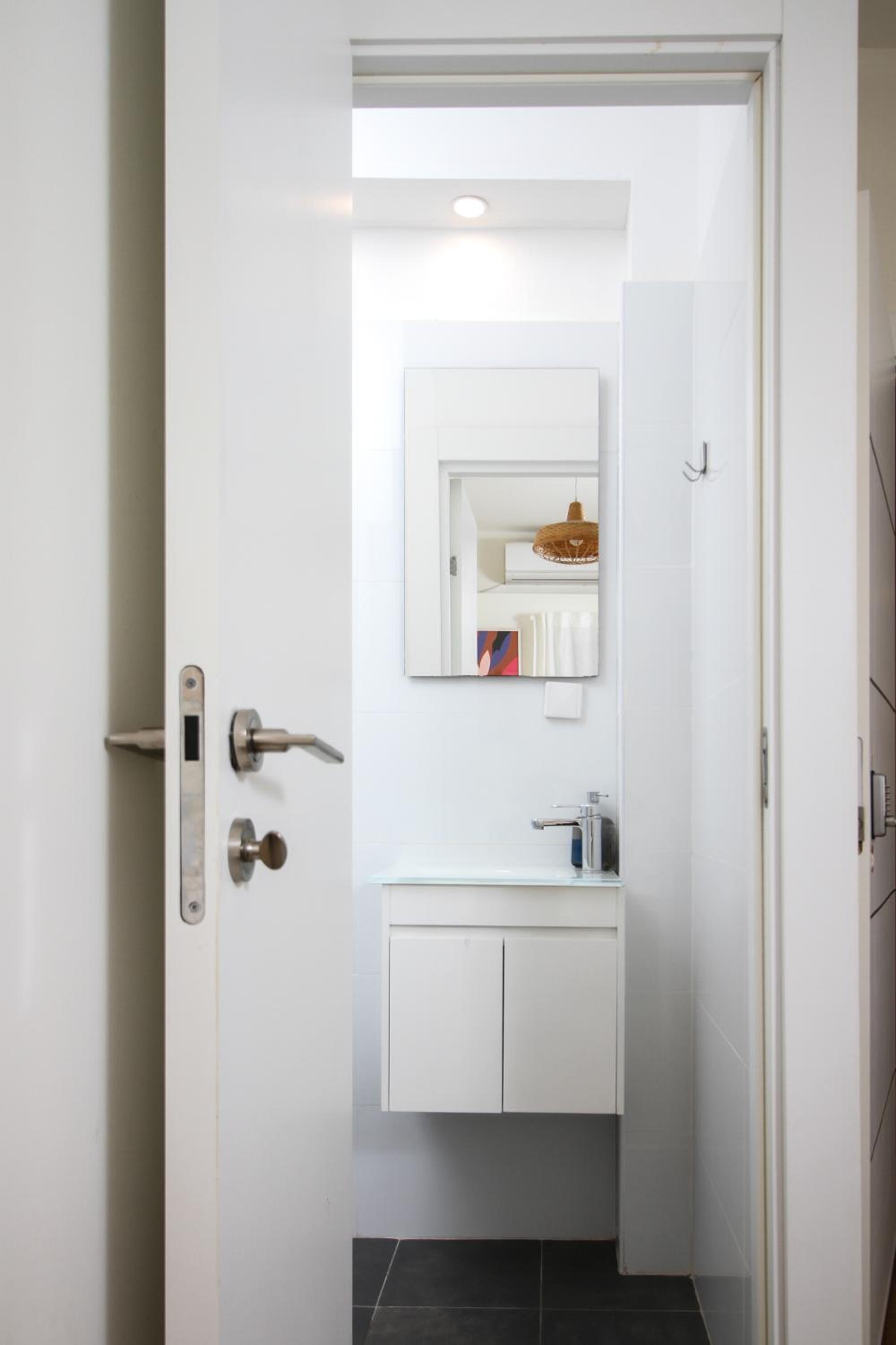 Double or Twin Room - Photo 10