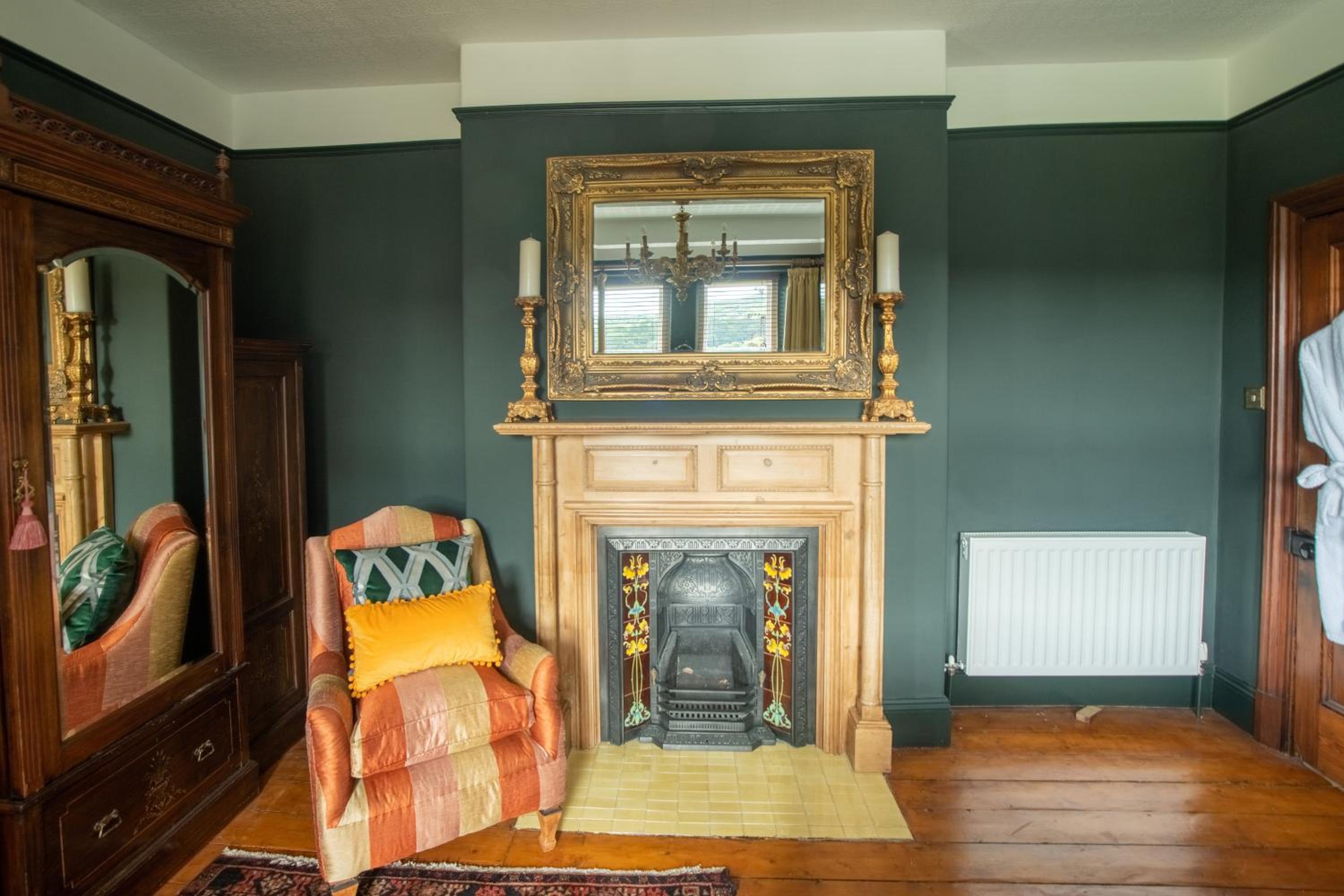 King Room with Garden View - Photo 9