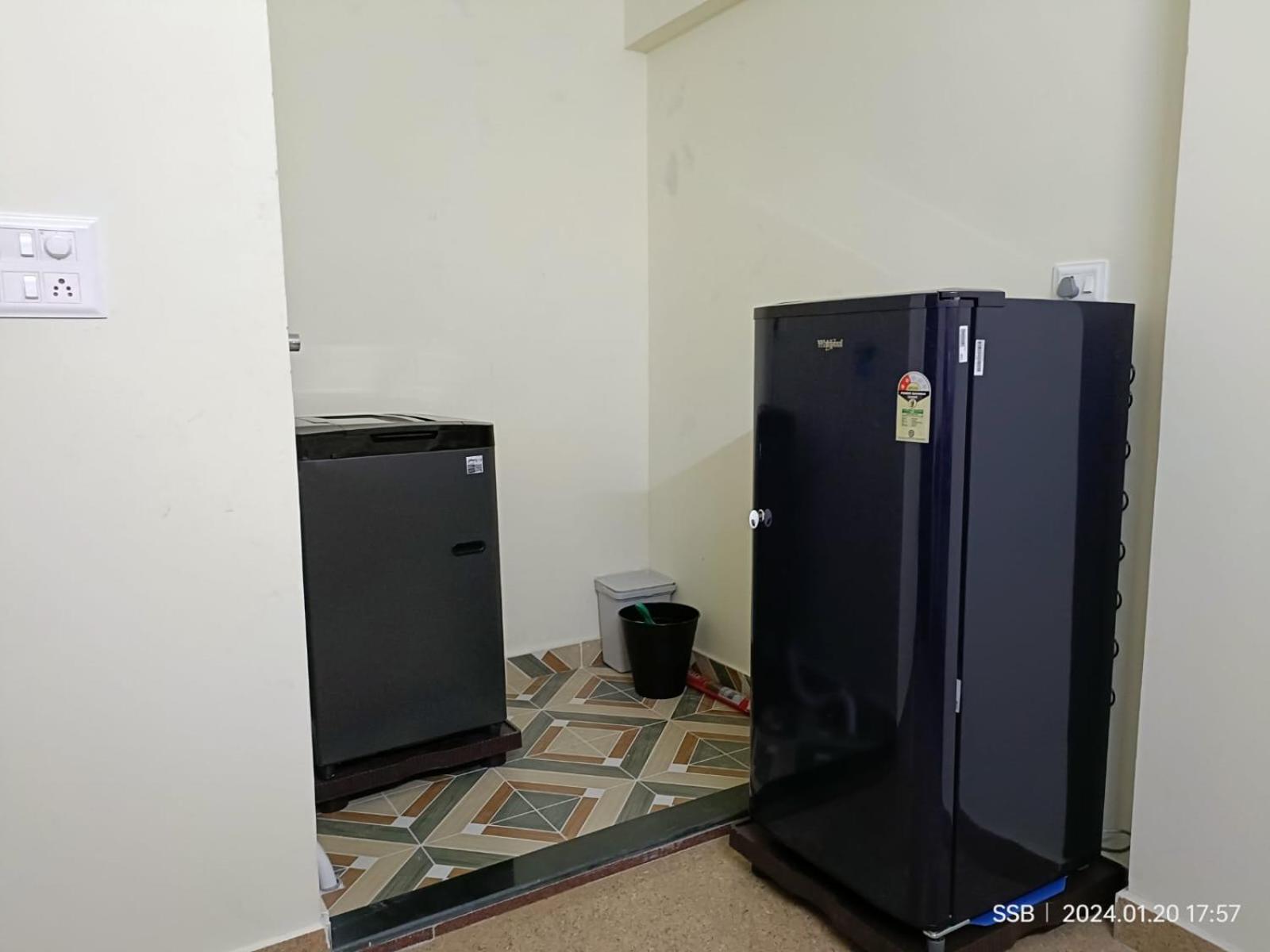Apartment with Balcony photo 2