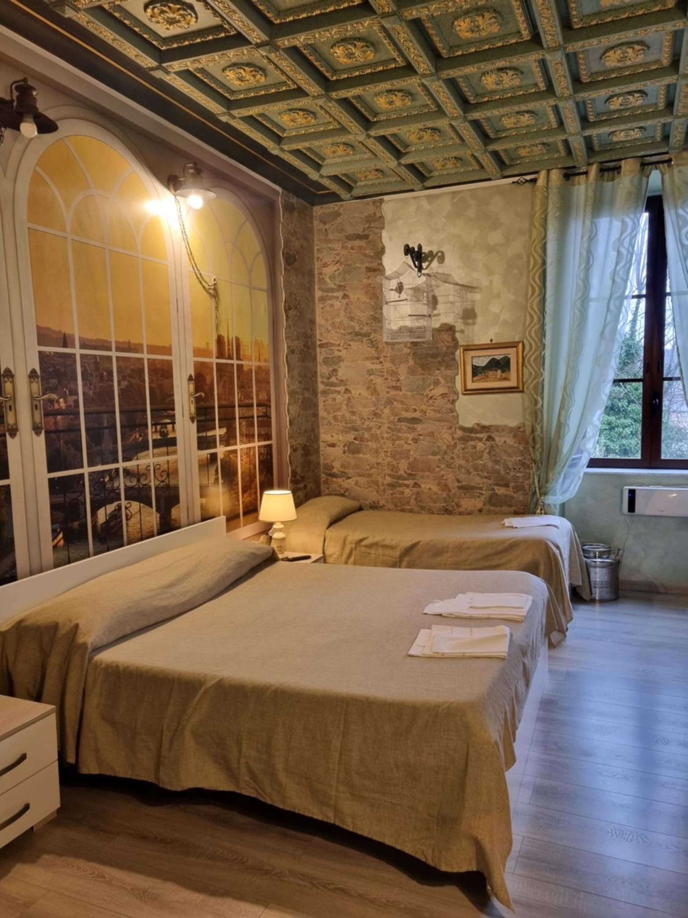 Quadruple Room with Private Bathroom - Photo 1