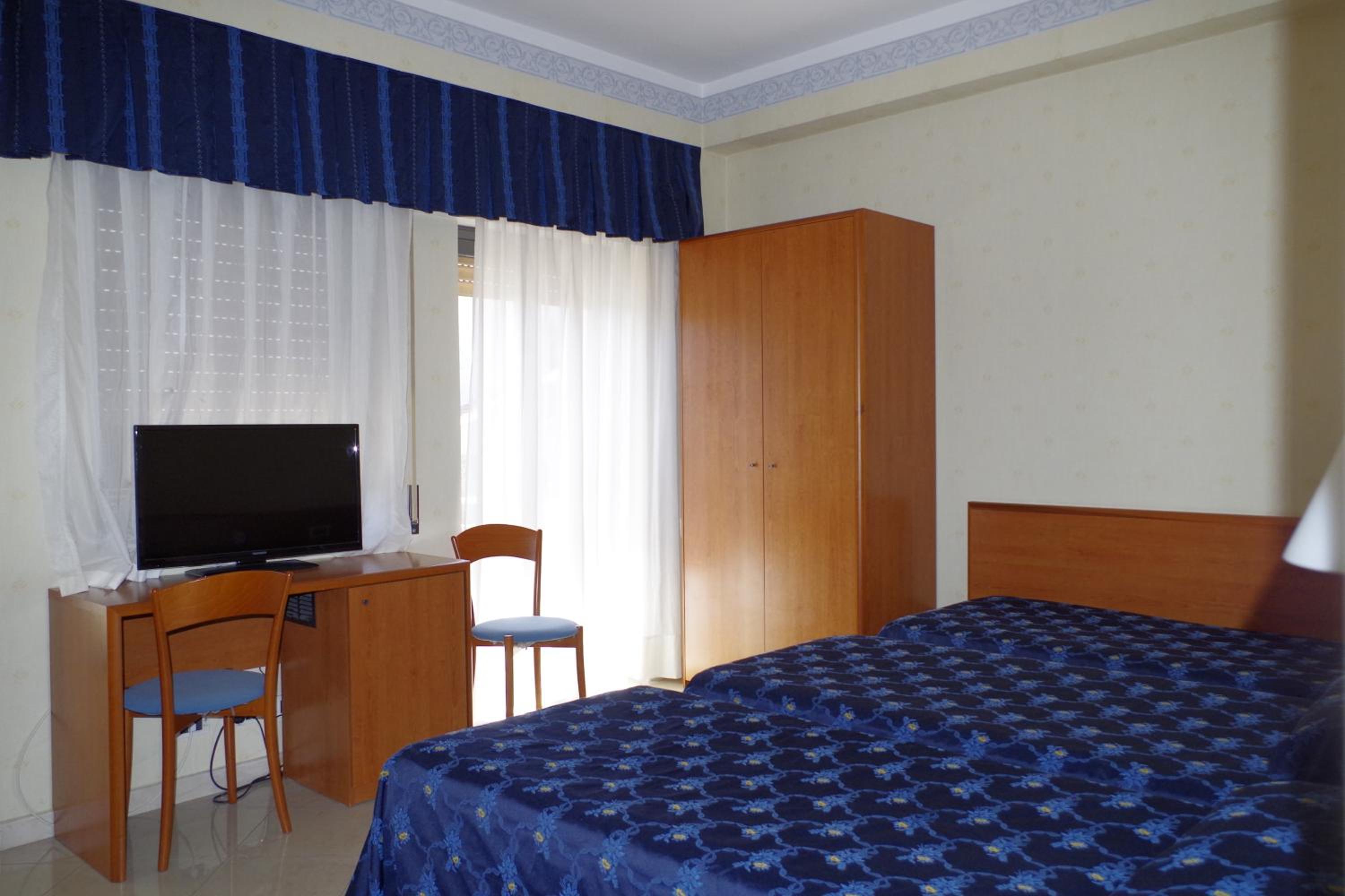 Economy Quadruple Room photo 1