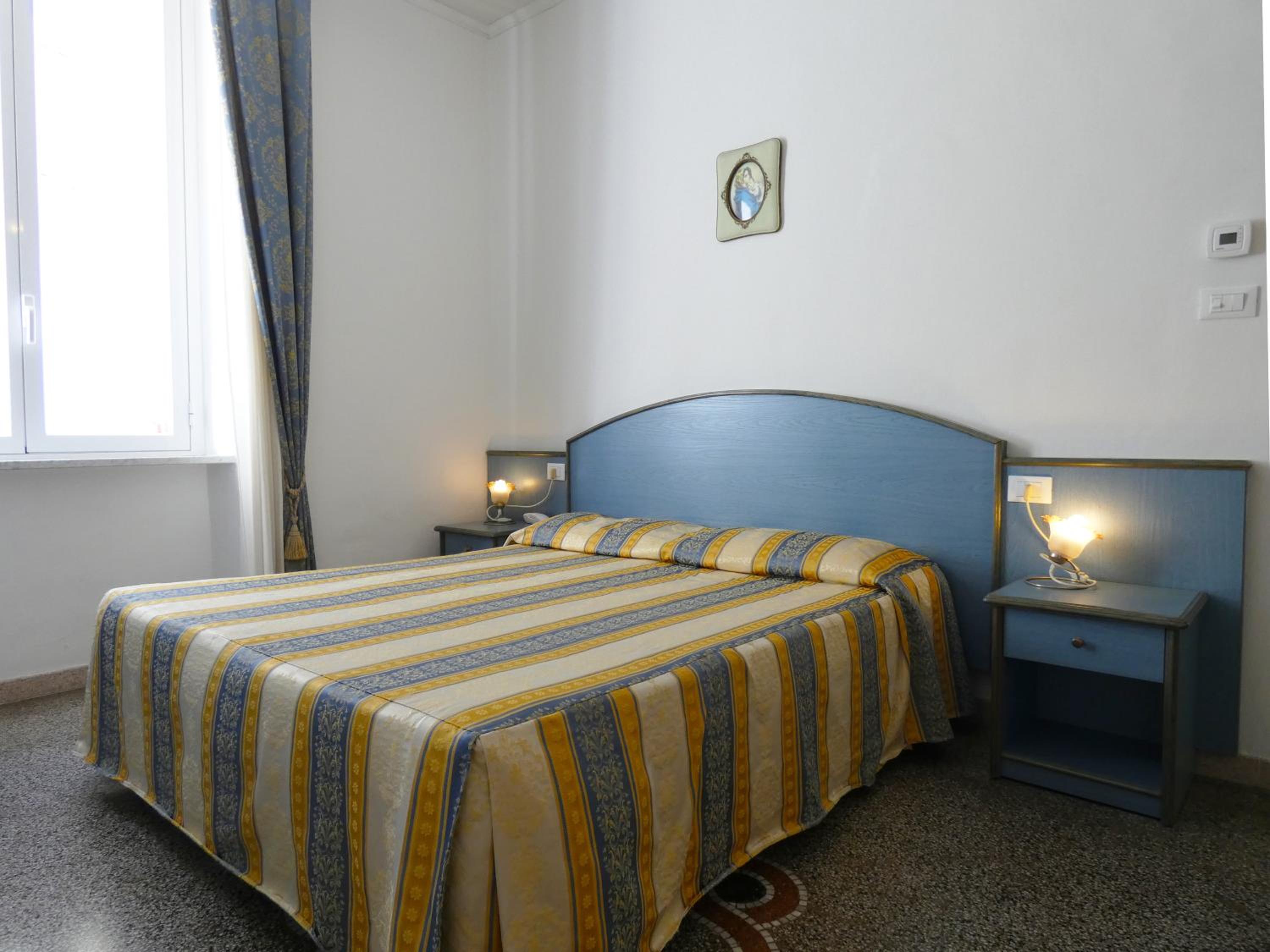 Double or Twin Room - Photo 6