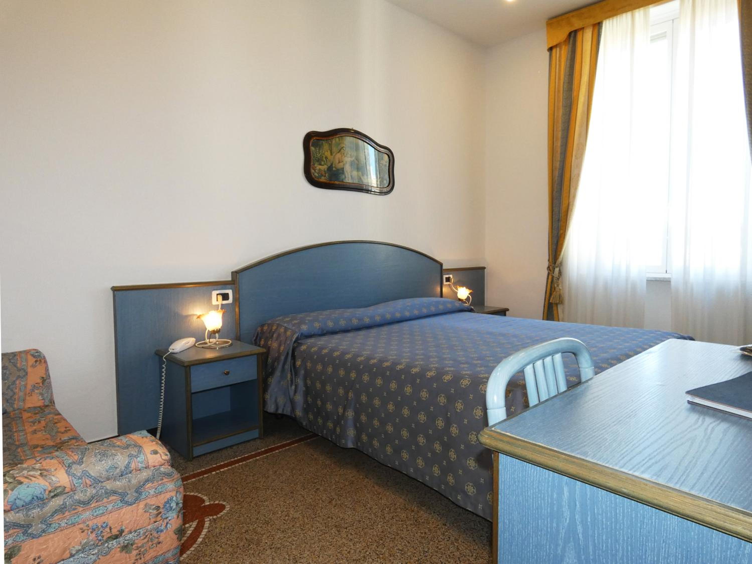 Double or Twin Room - Photo 1