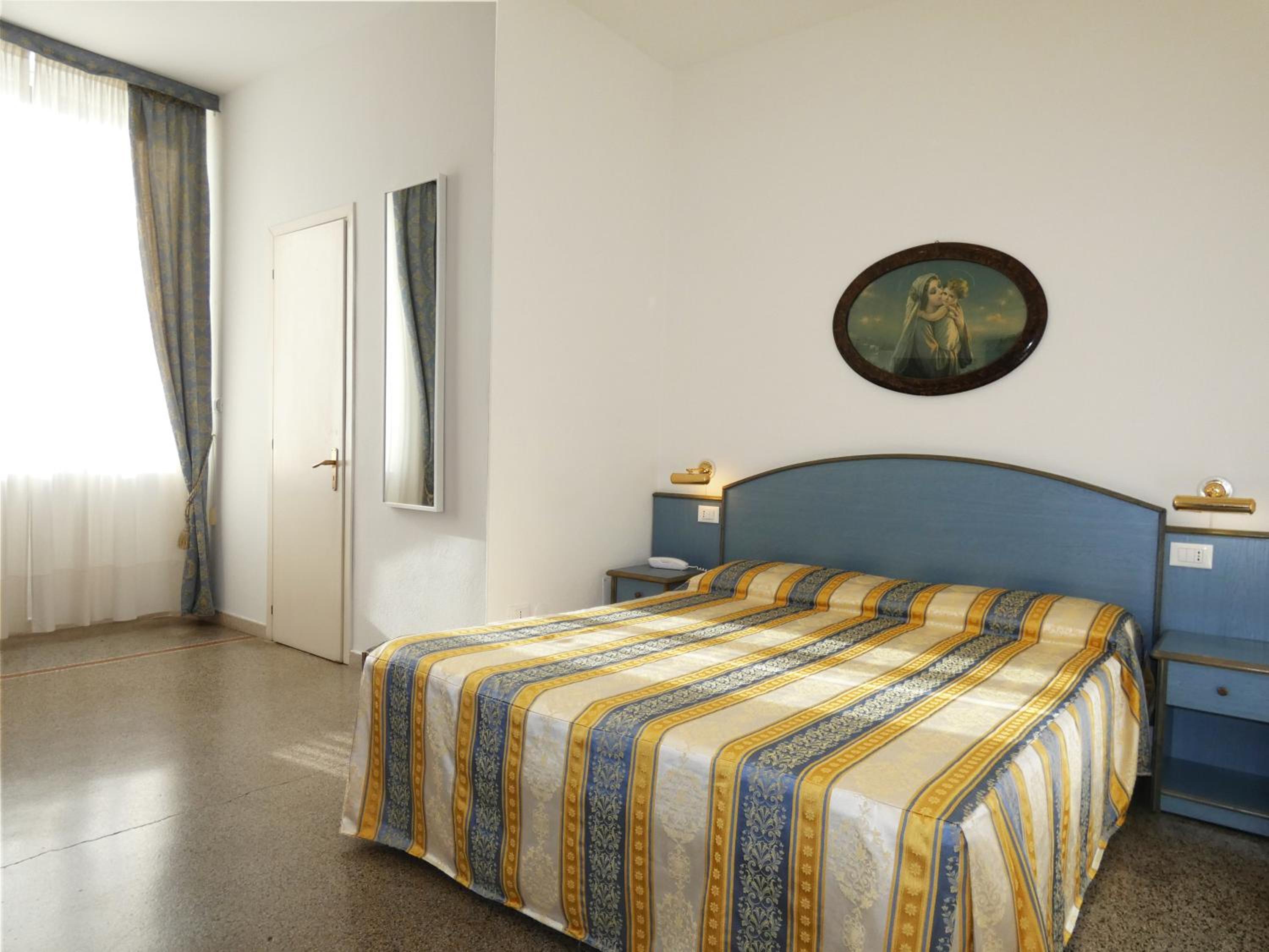 Triple Room - Photo 2