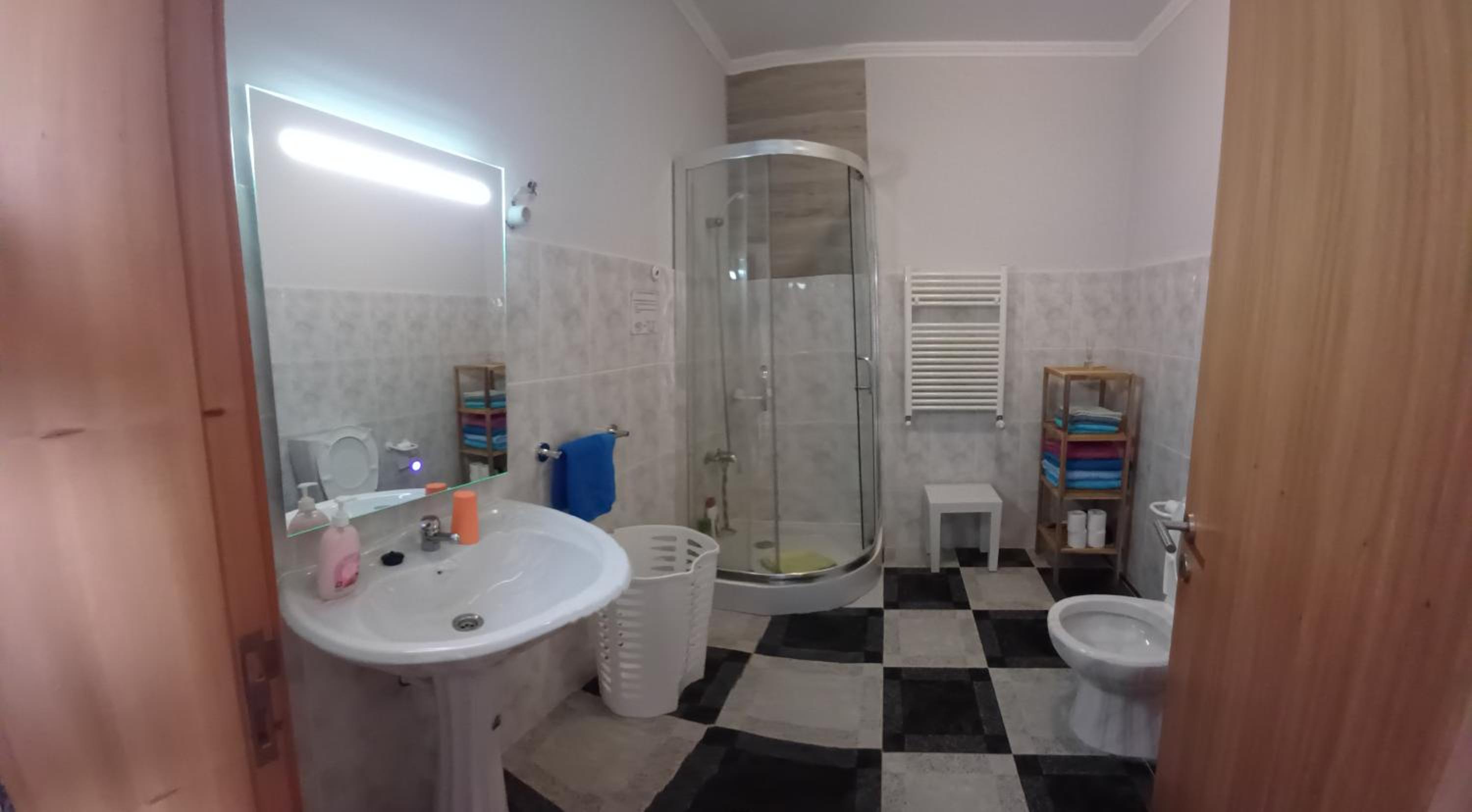 Apartment with Balcony - Photo 16