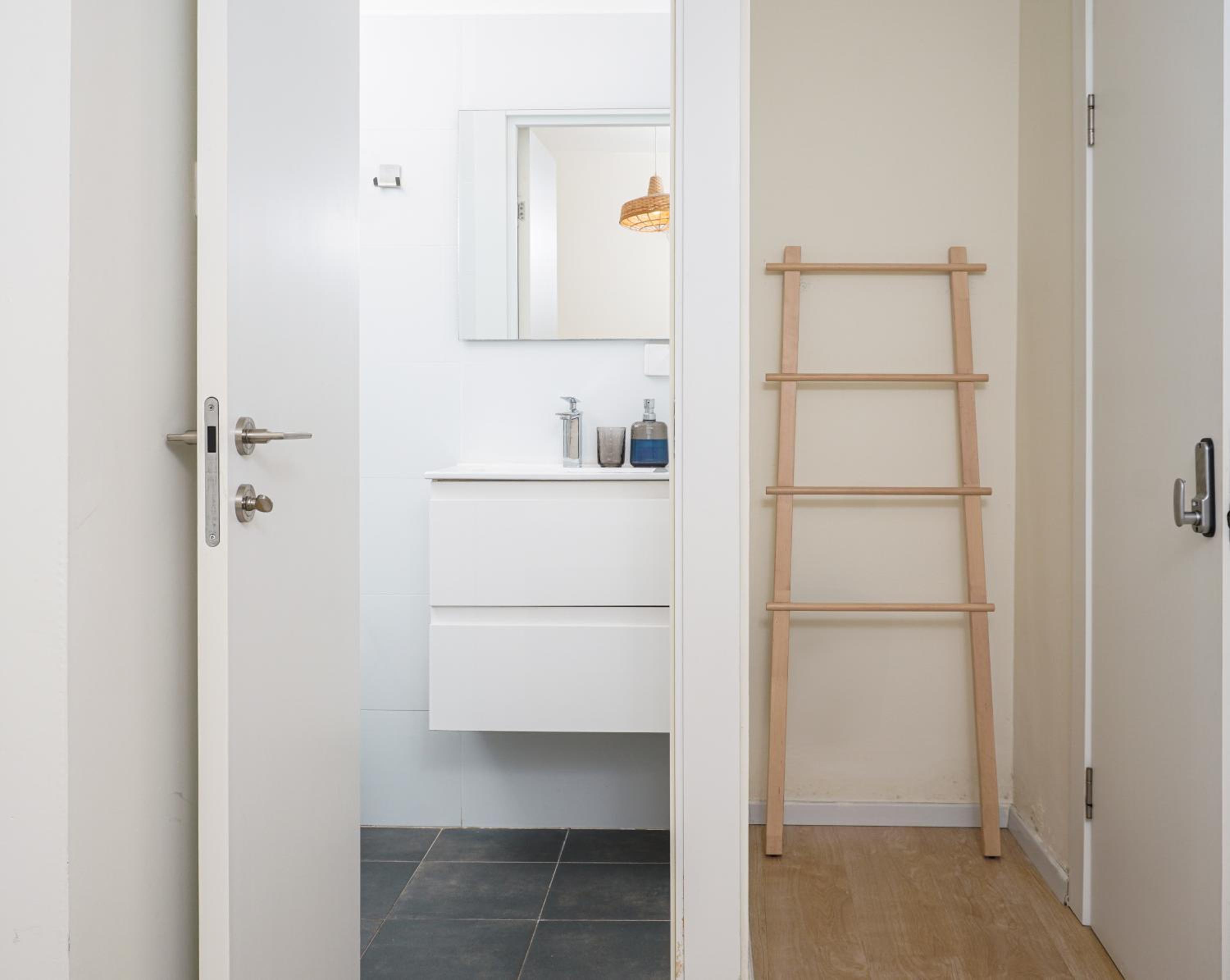 Double Room - Photo 6