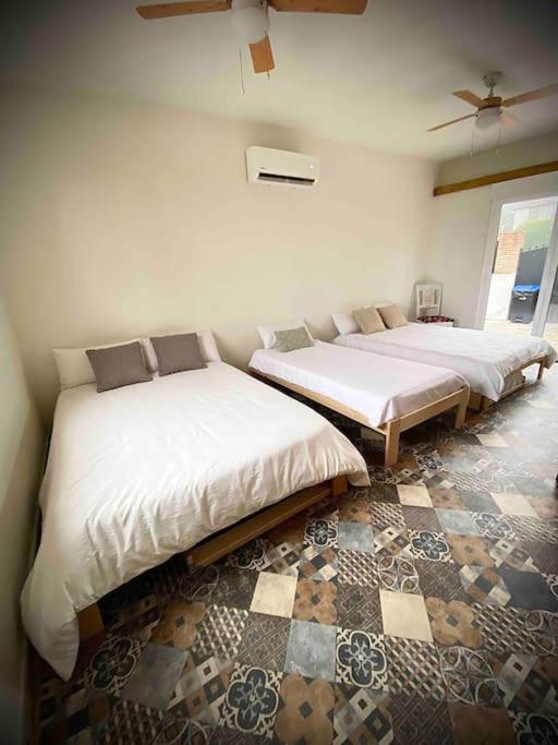 Casa de cuatro habitaciones