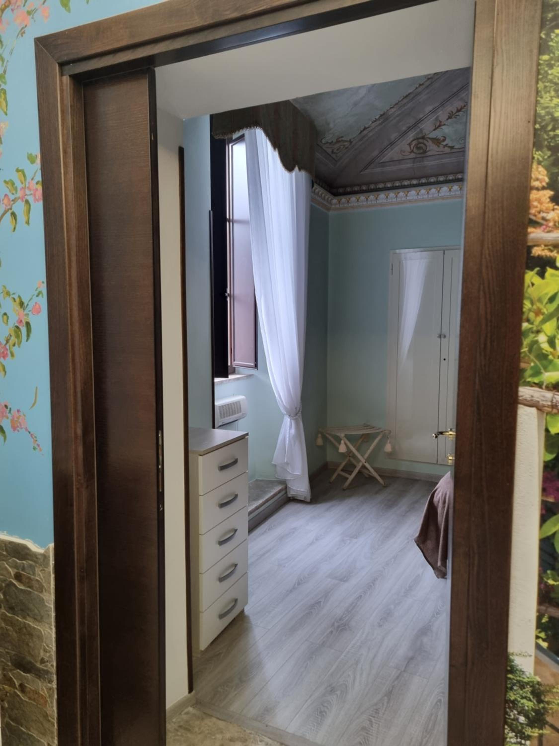 Quadruple Room with Private Bathroom - Photo 12