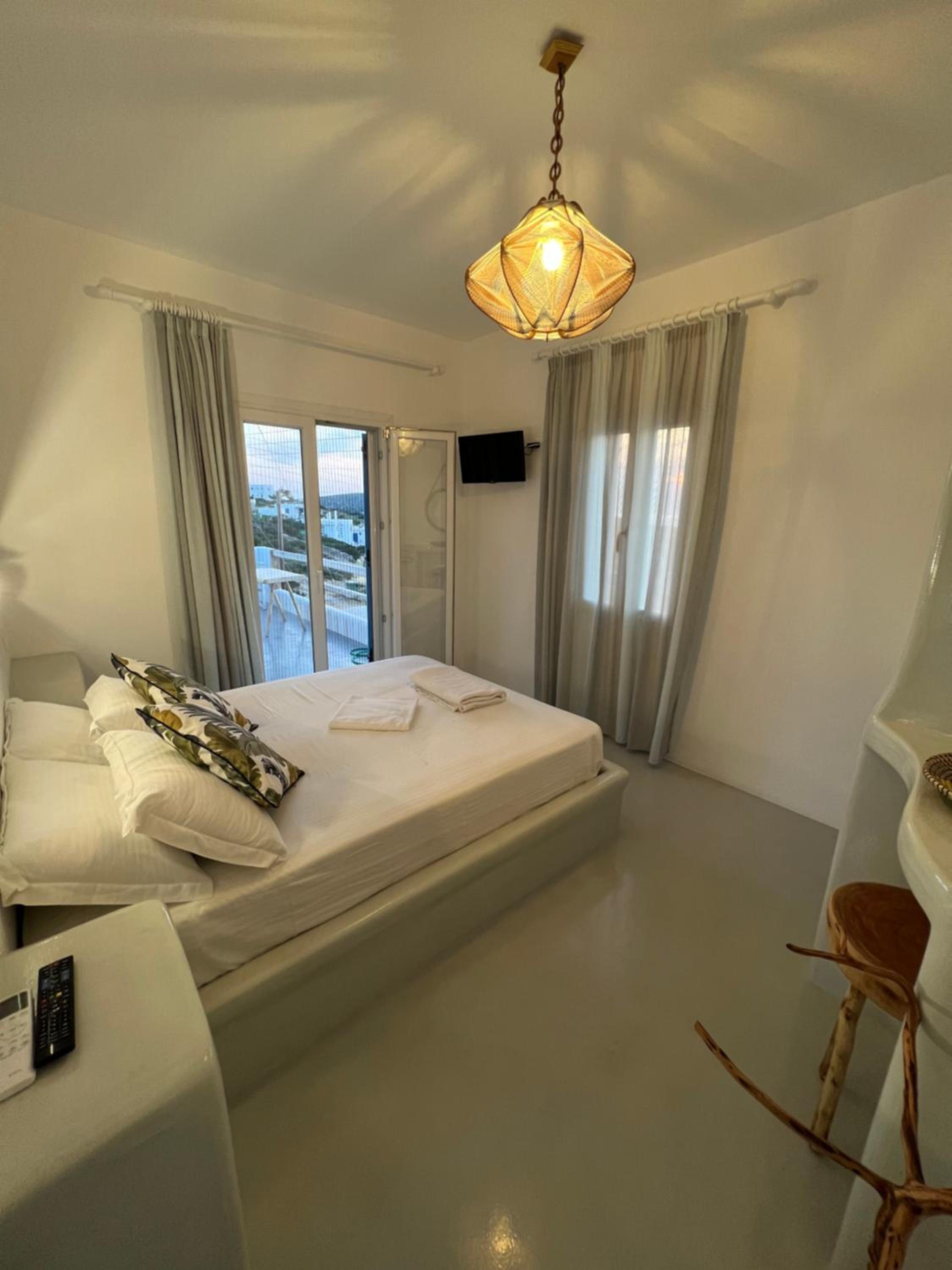 Double Room with Balcony - Photo 33