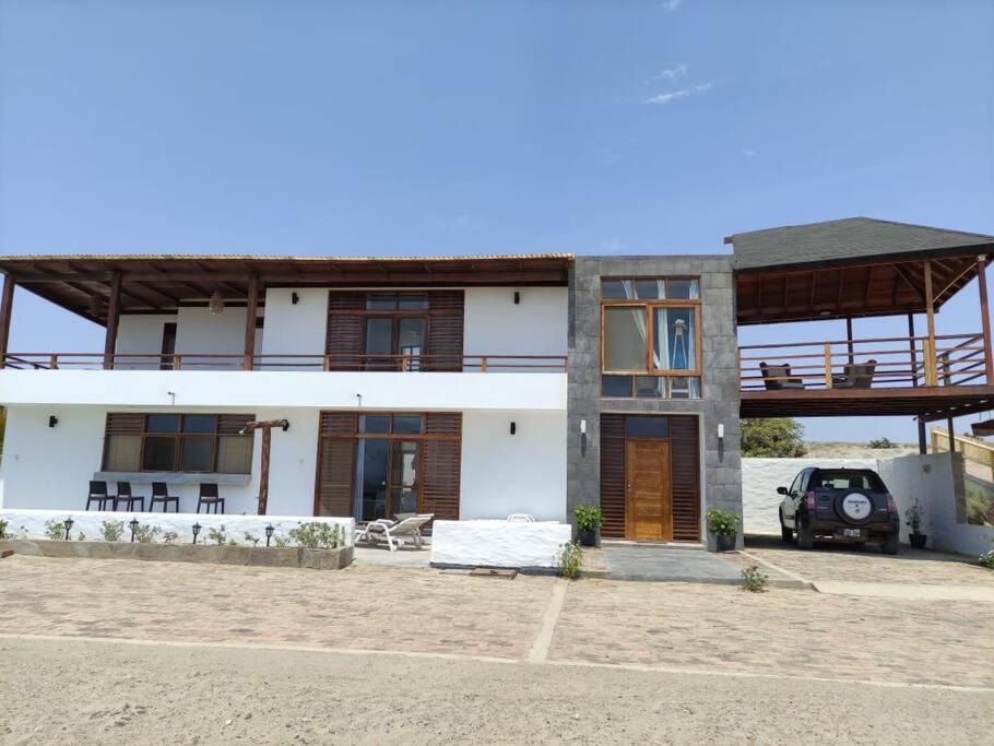 One-Bedroom House photo 1
