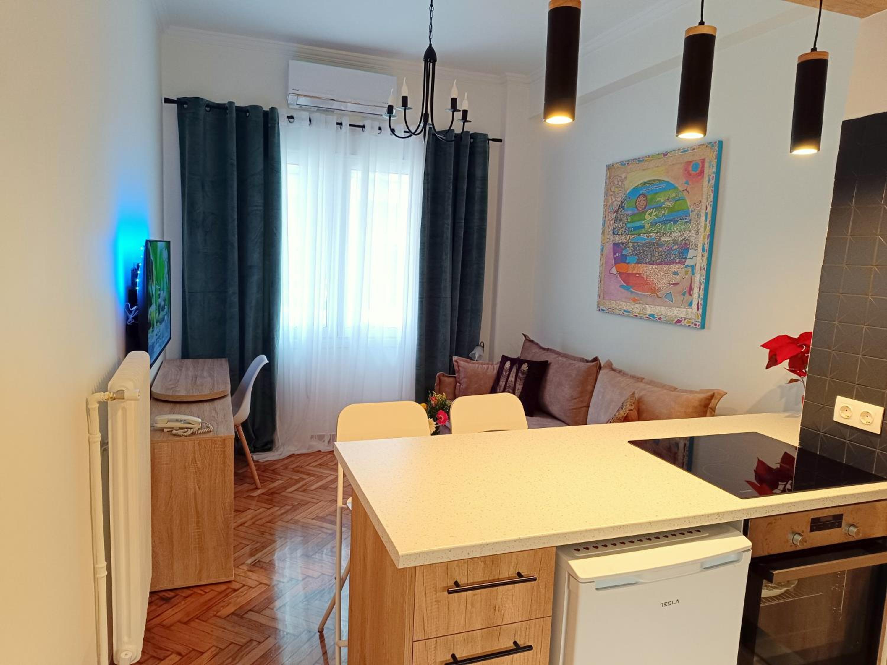 One-Bedroom Apartment