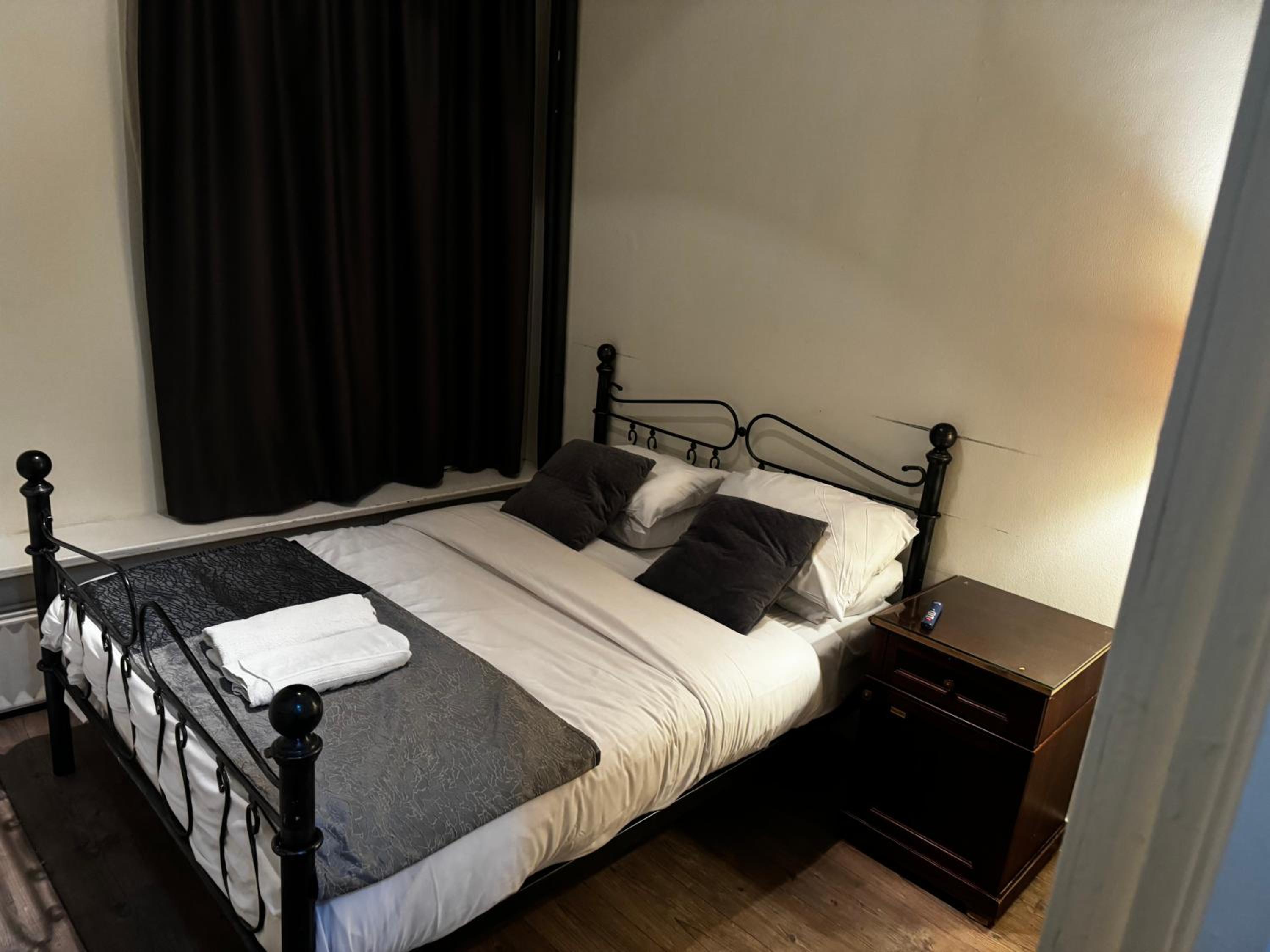 Small Double Room photo 1