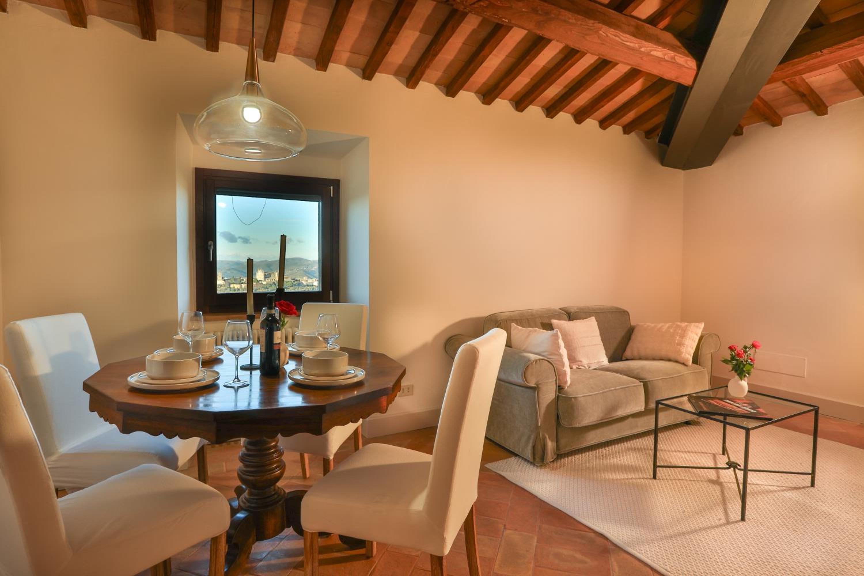 Suite with City View - Photo 1