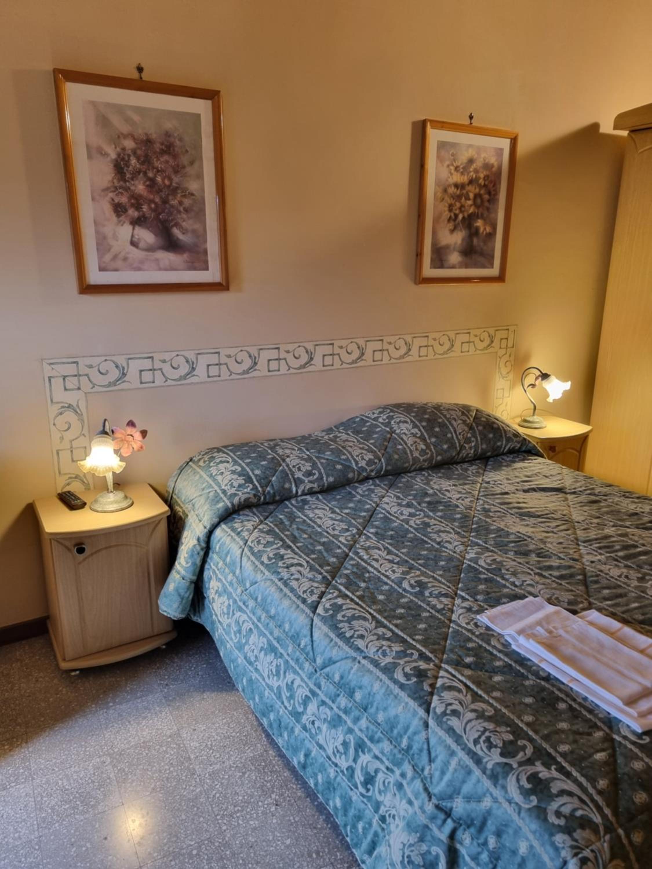 Standard Double Room - Photo 4