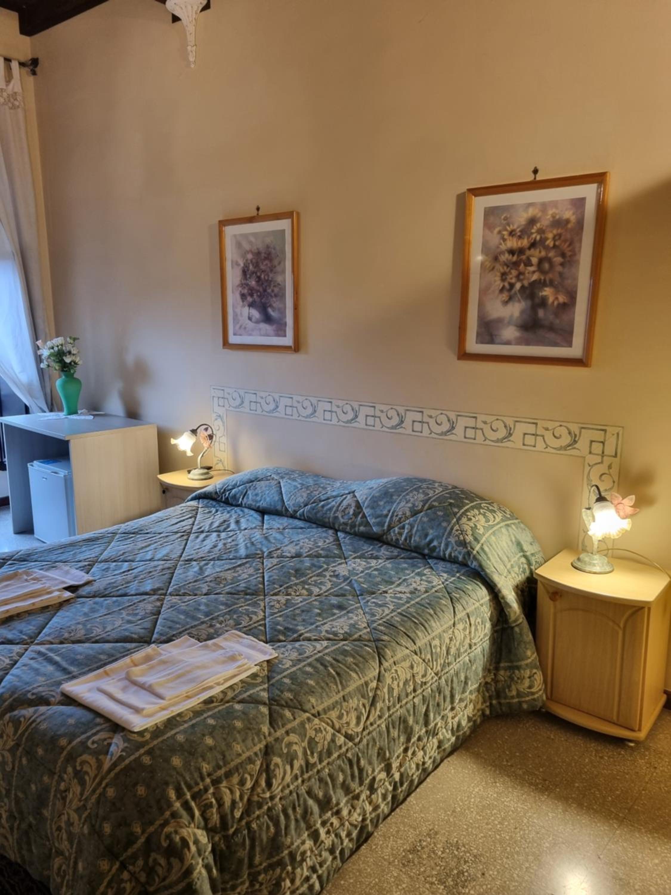 Standard Double Room - Photo 1