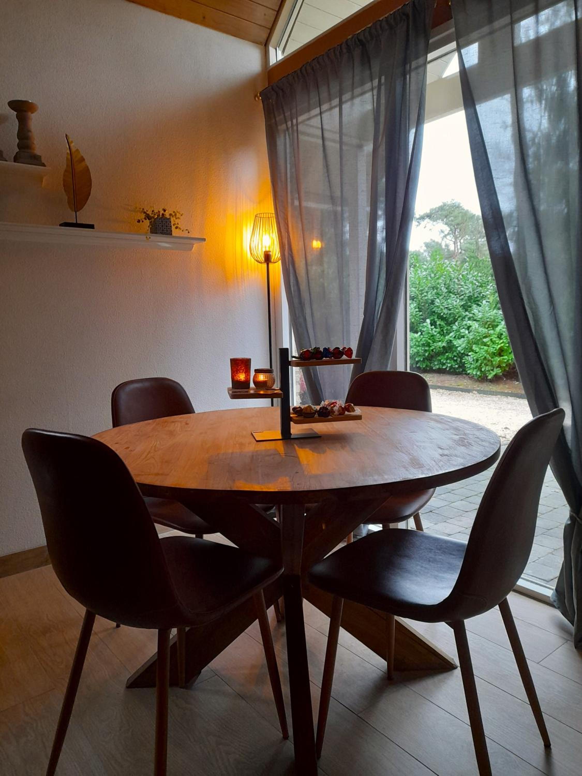 Two-Bedroom House - Photo 6