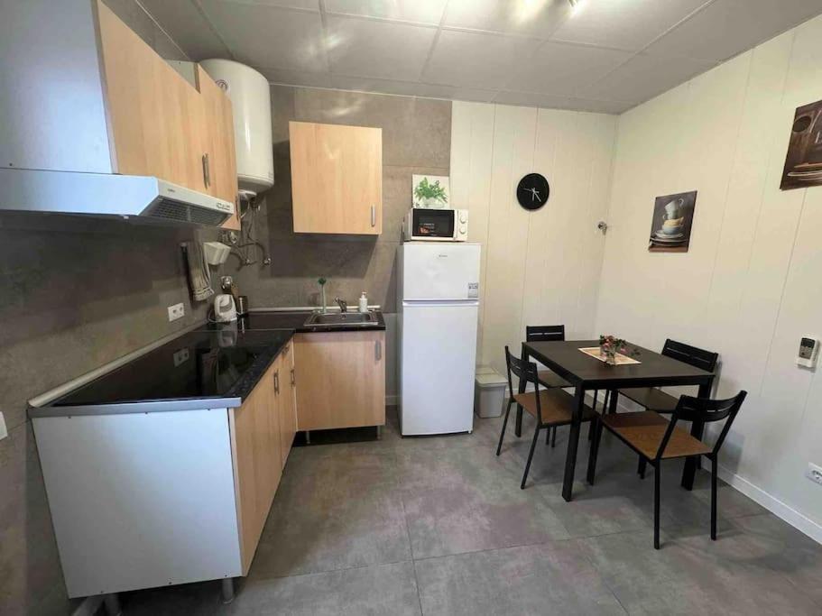 Three-Bedroom Apartment photo 3
