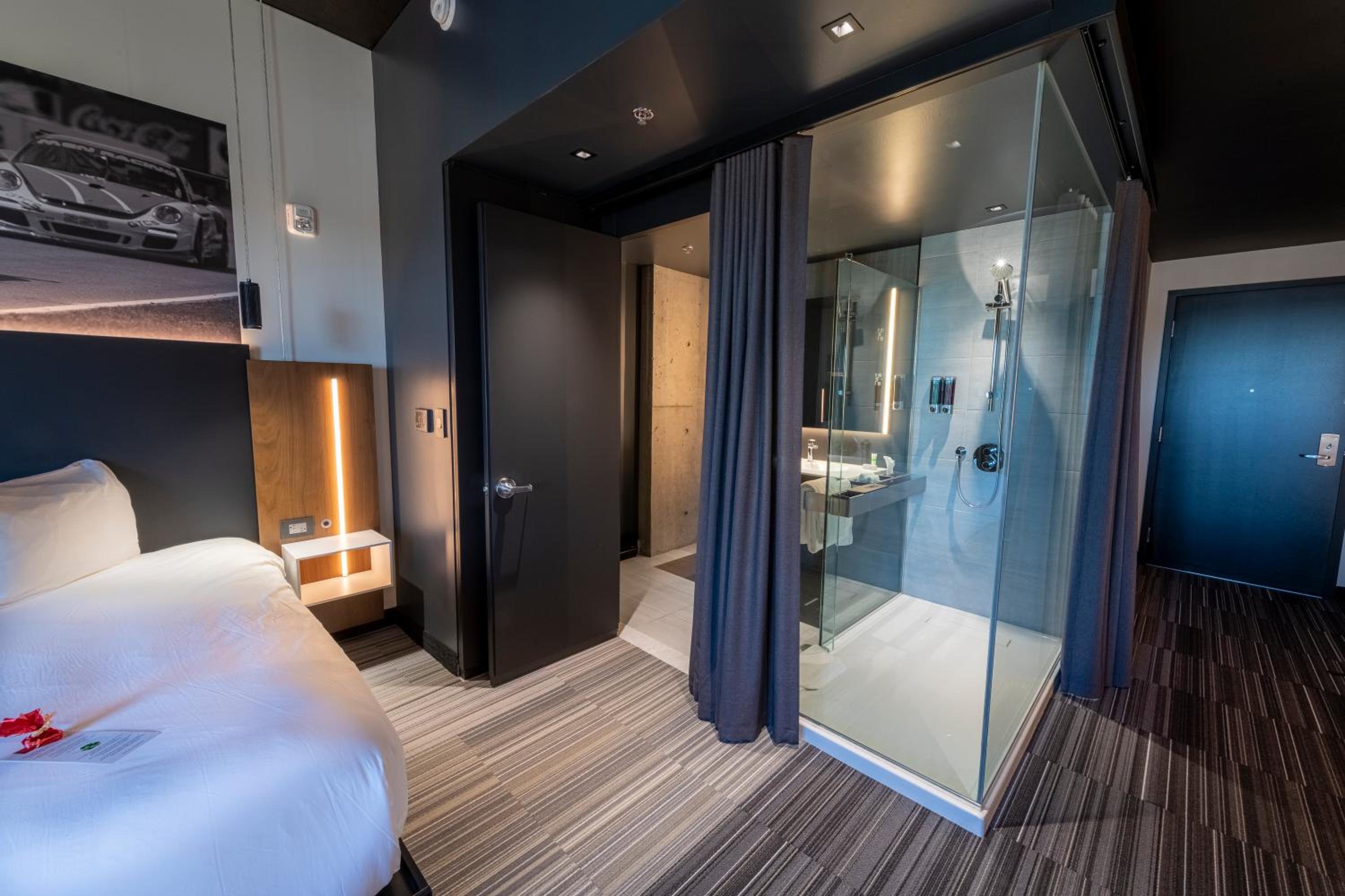 Superior King Room - Photo 5