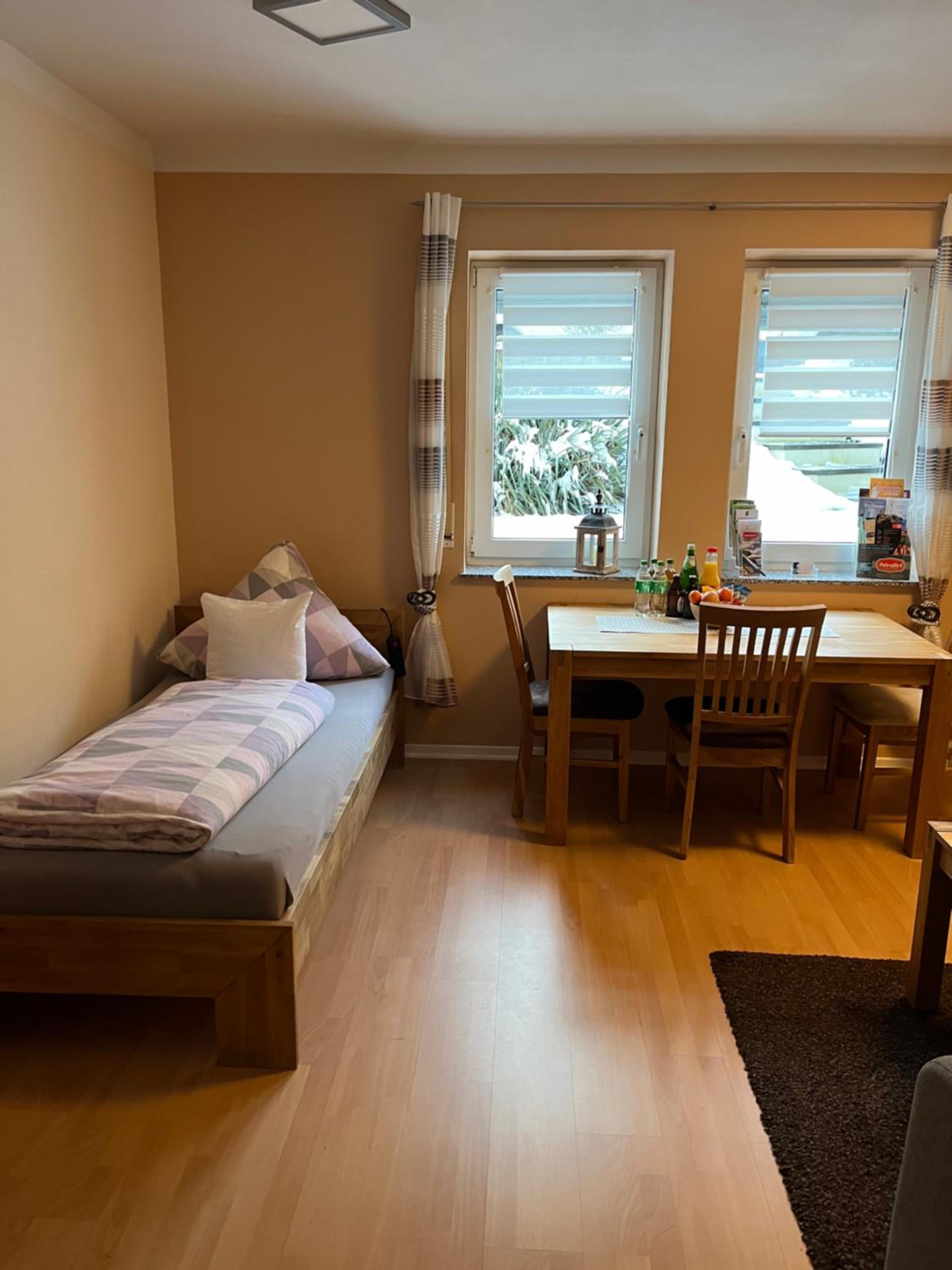 One-Bedroom Apartment photo 1