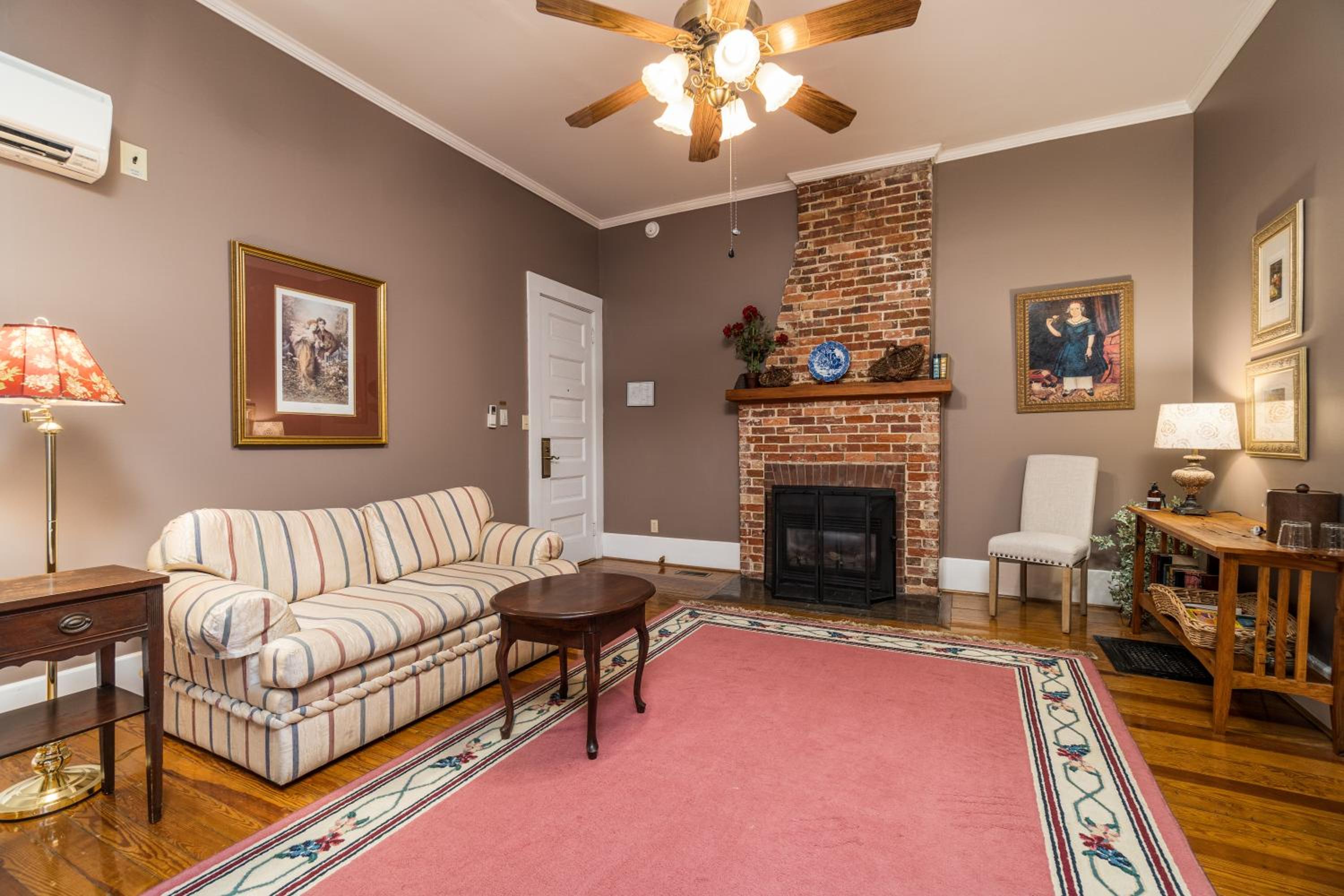 King Suite photo 2