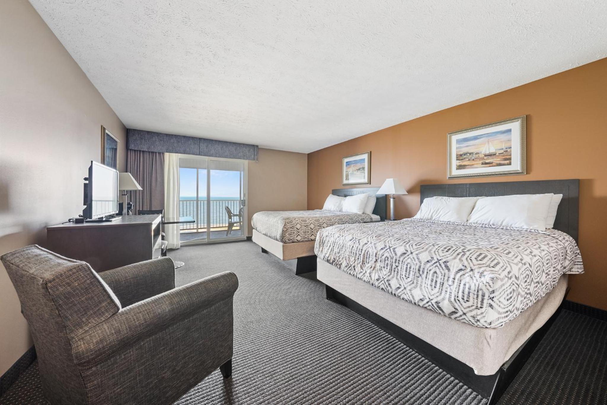 Quadruple Room - Photo 1
