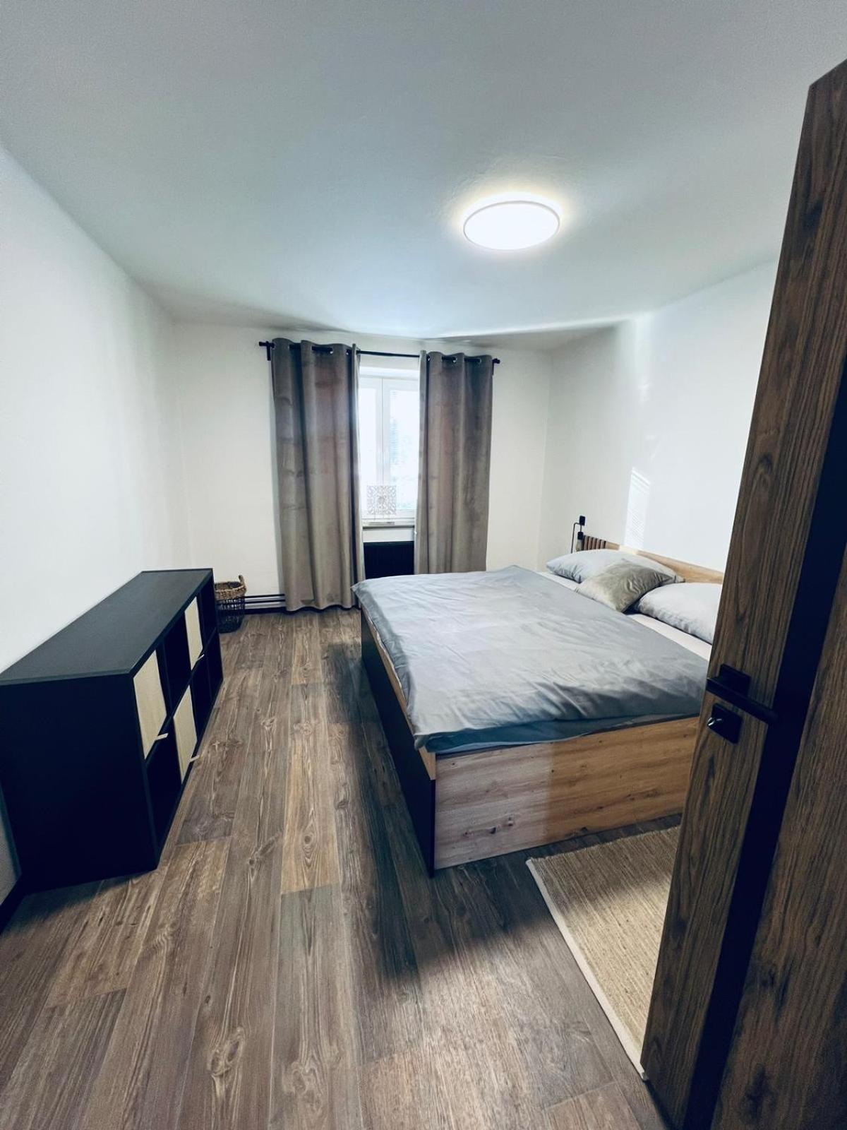 One-Bedroom Apartment photo 2