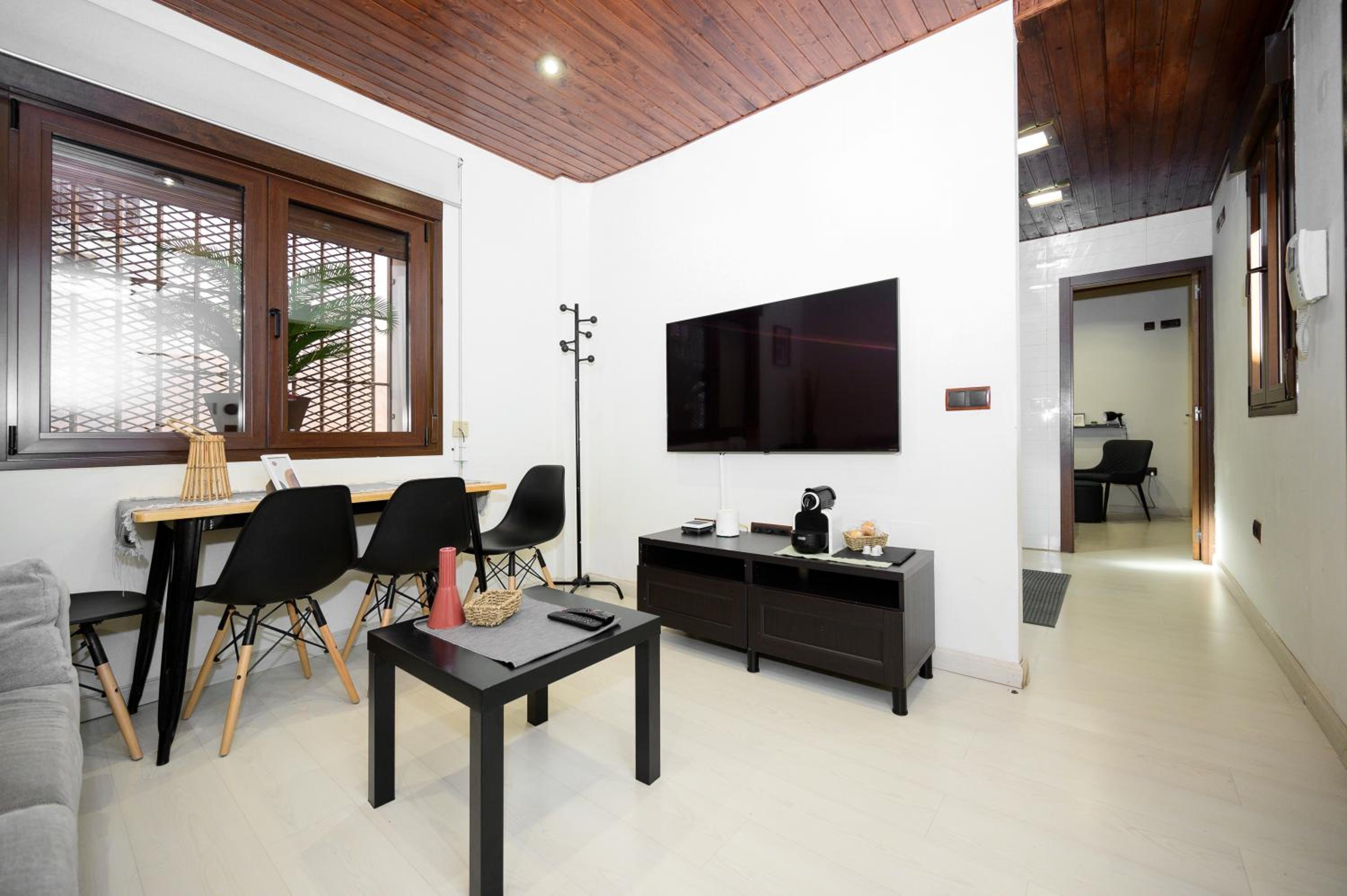 Apartment - Photo 12