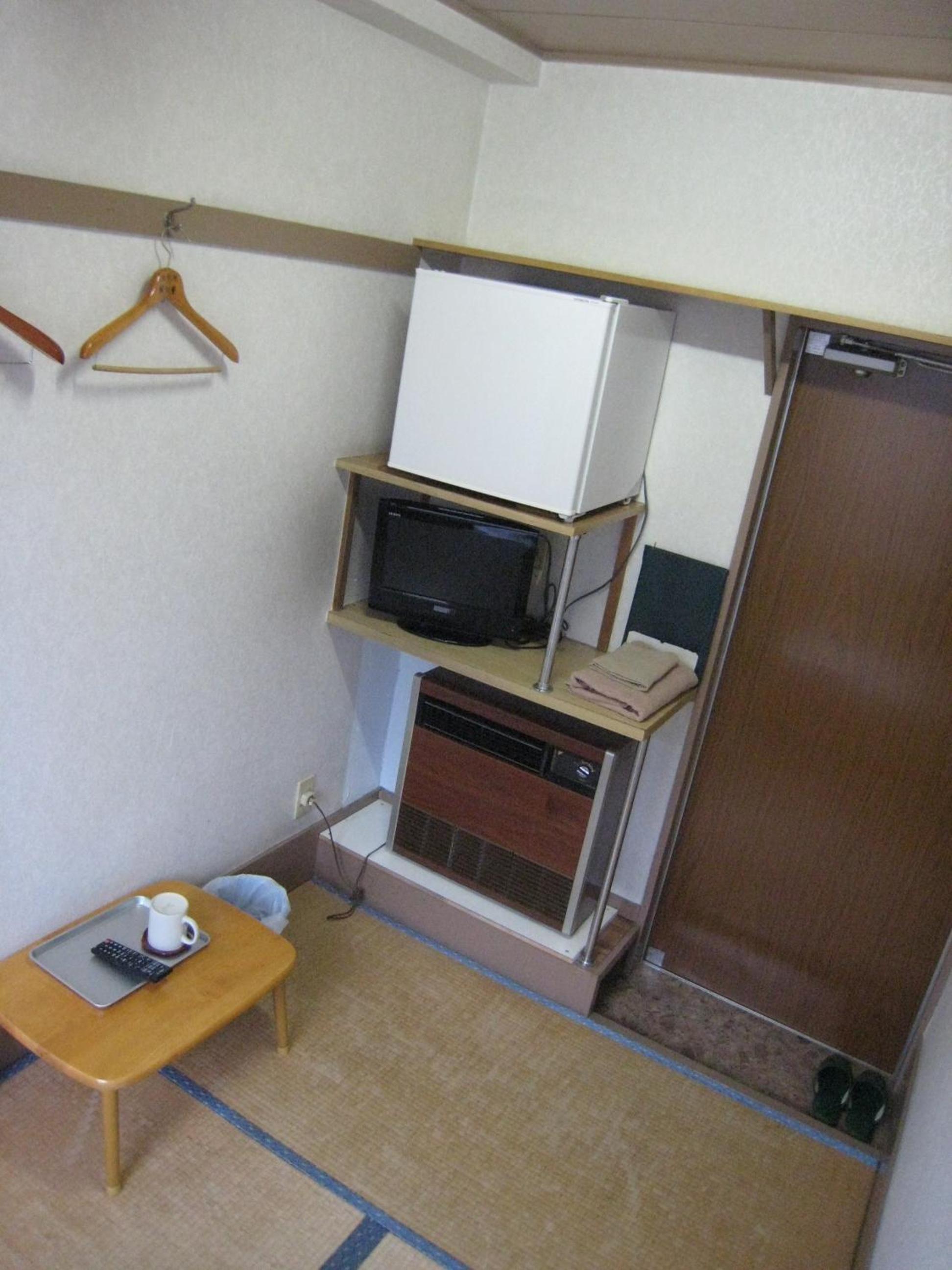Japanese-Style Single Room with Shared Bathroom photo 2