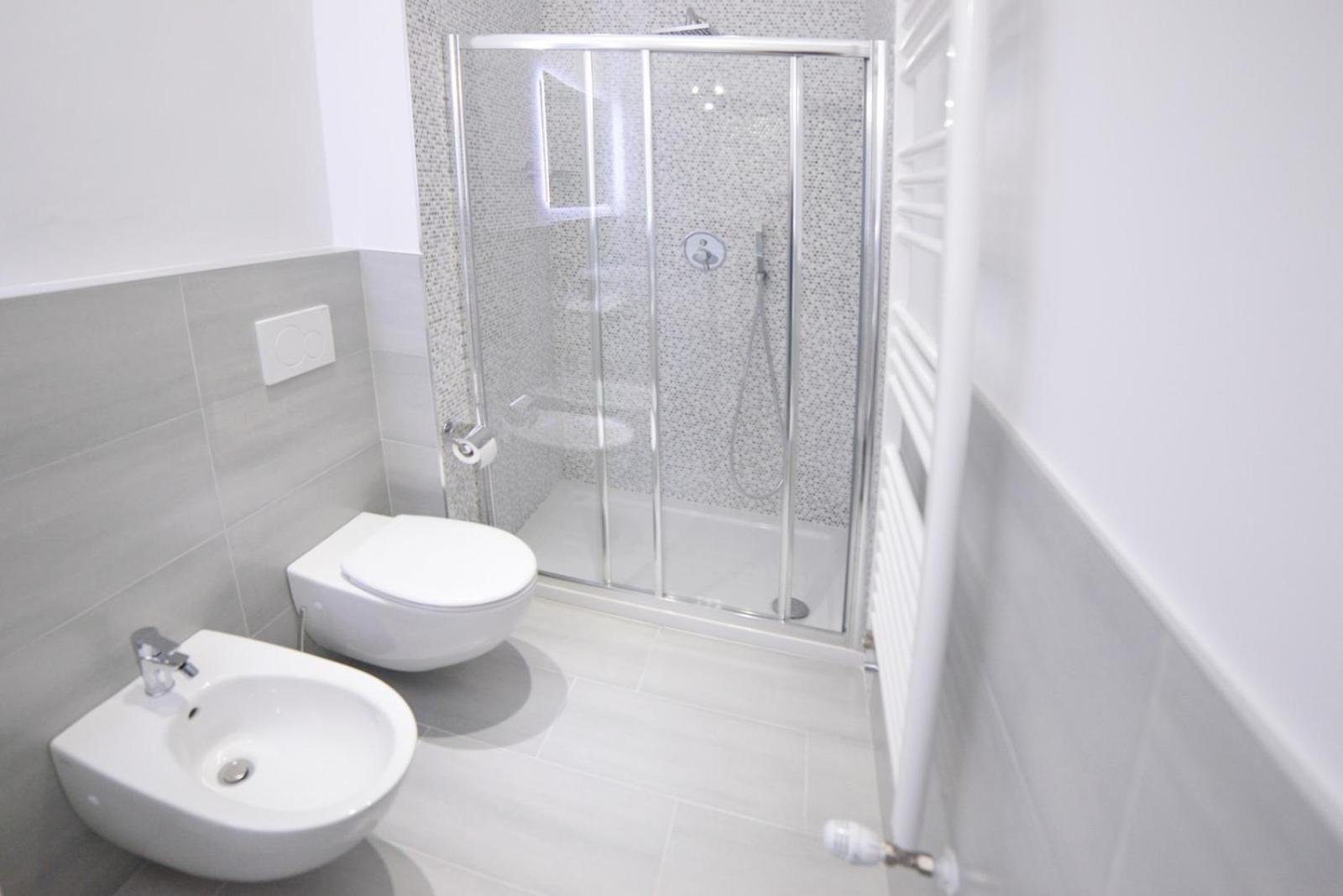 Suite - Photo 2