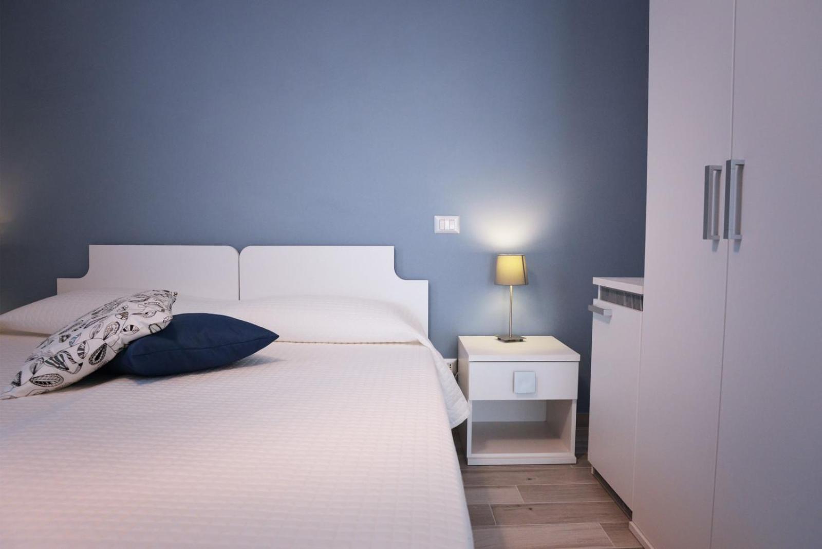 Double Room - Photo 9