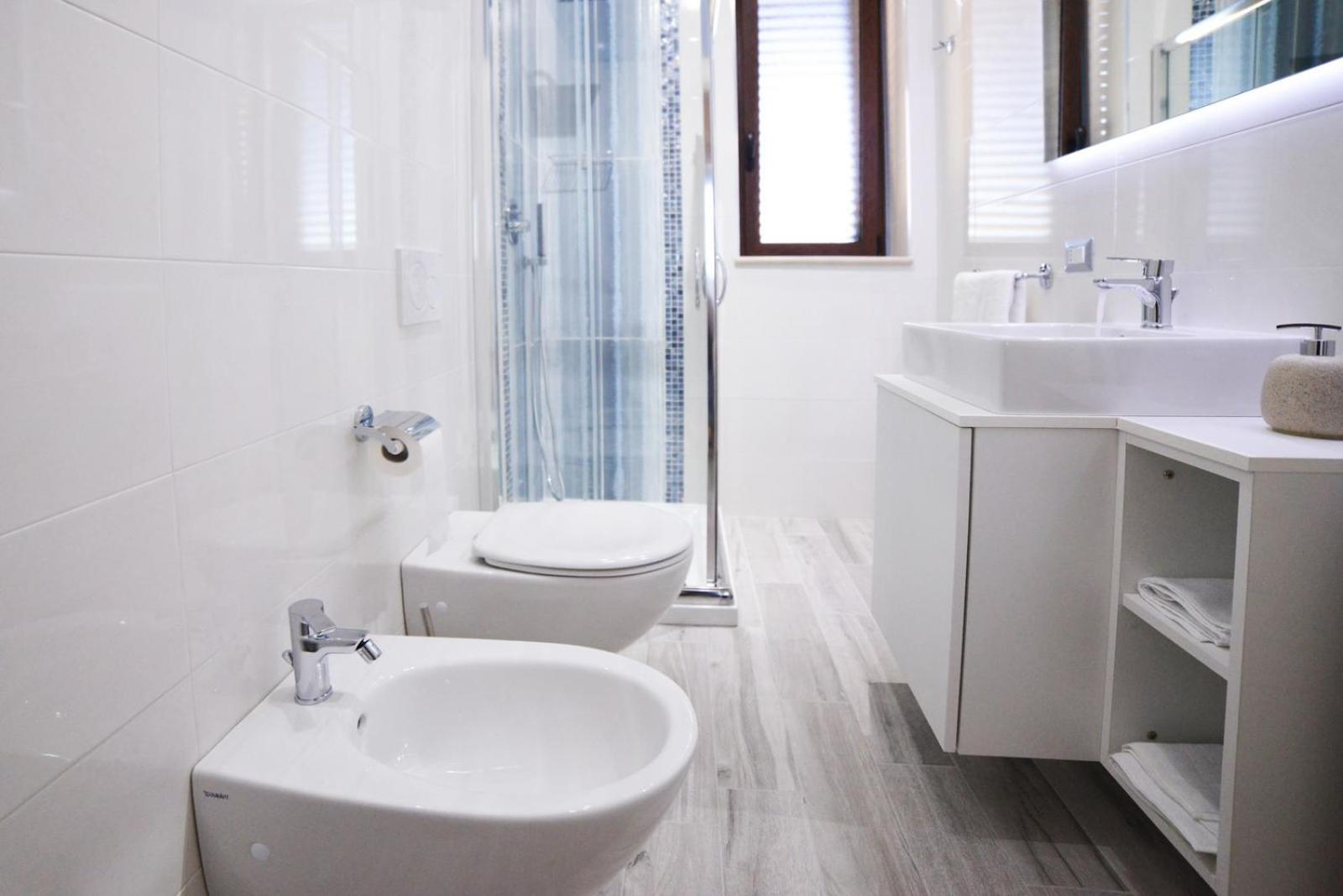 Double Room - Photo 4
