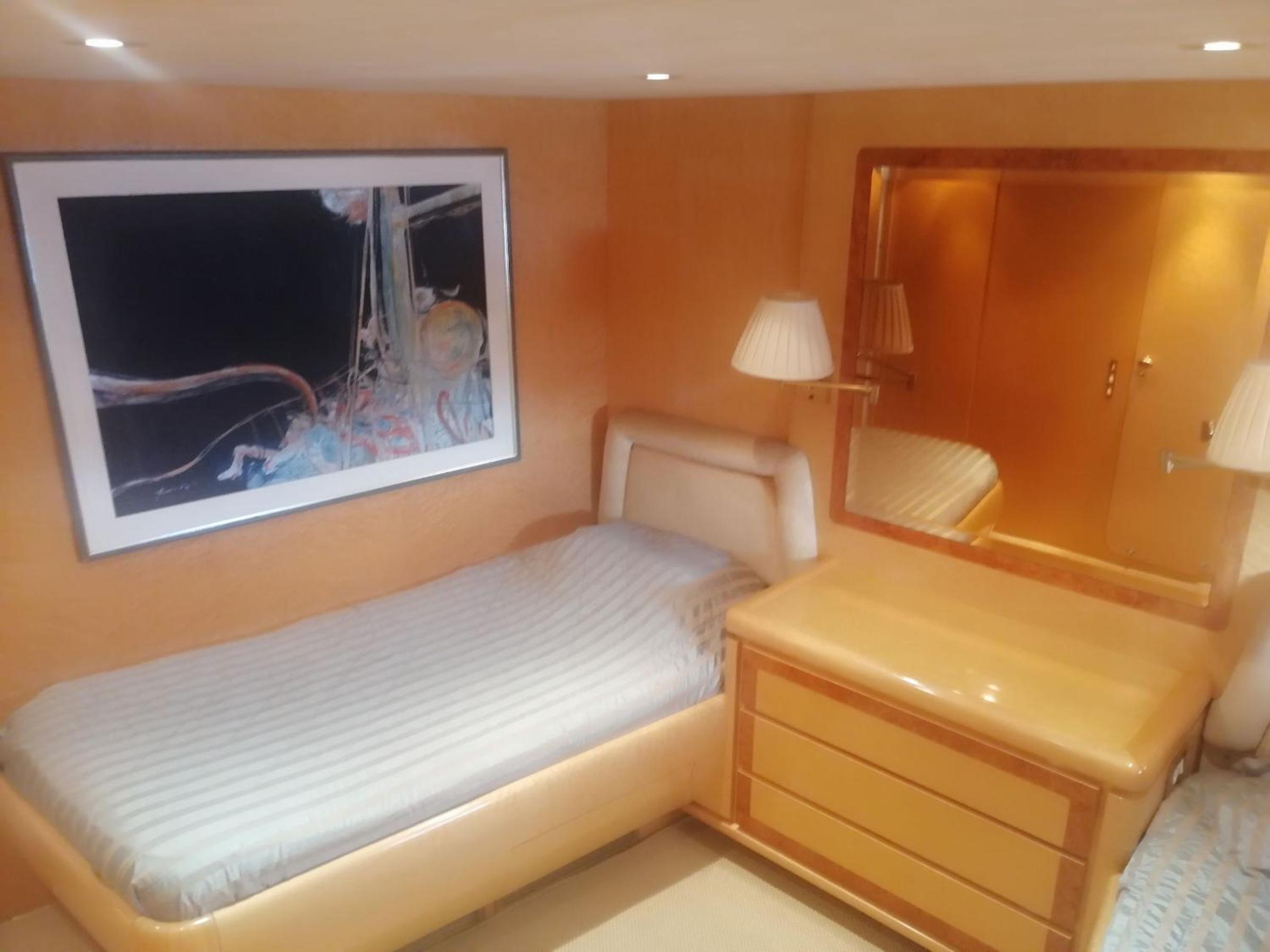 Deluxe Twin Room photo 3