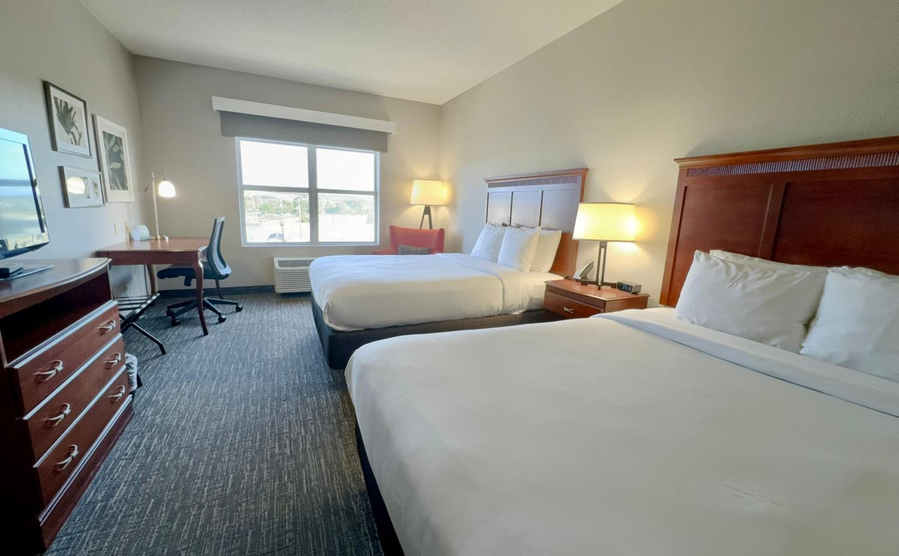 Queen Room with Two Queen Beds - Photo 1