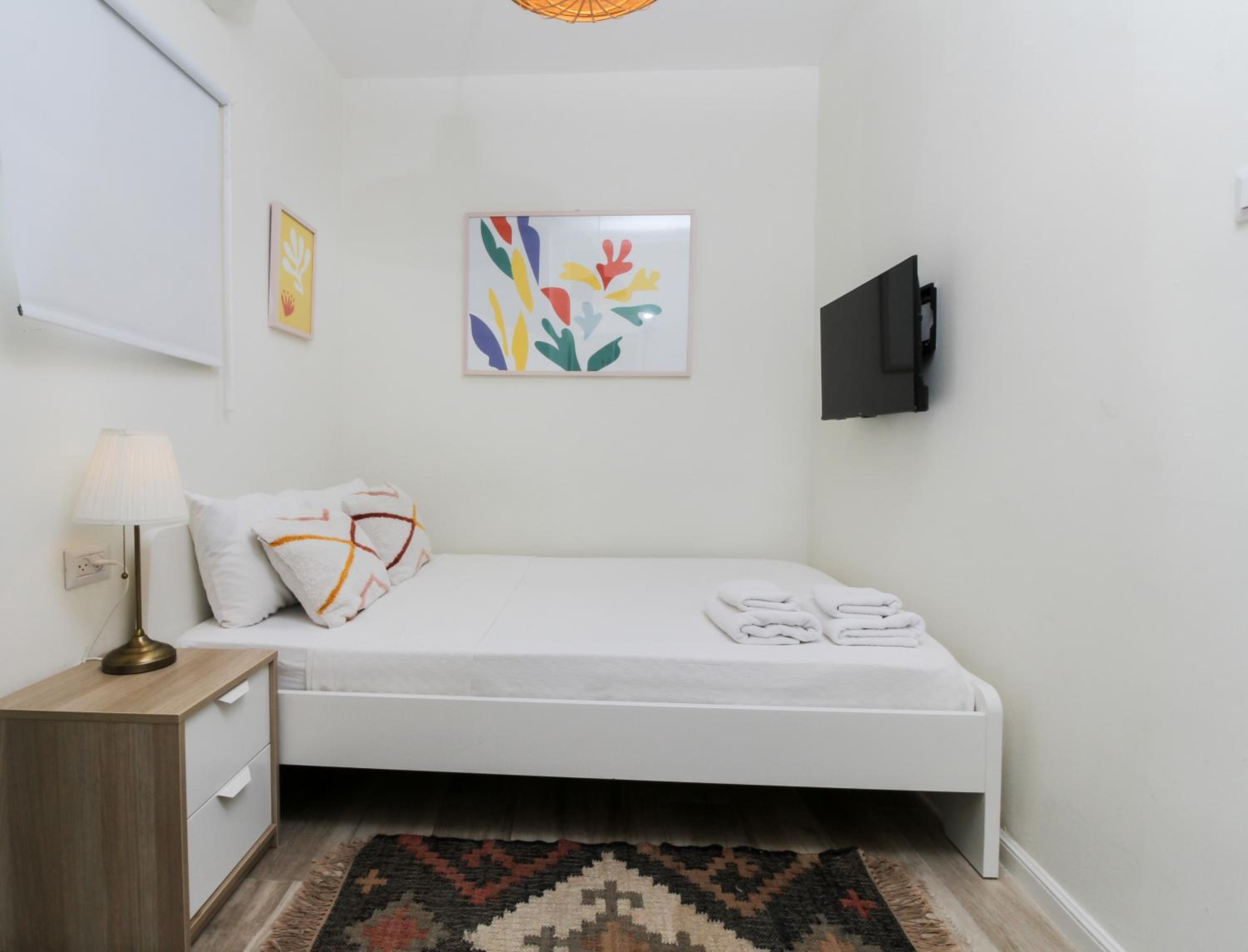 Small Double Room - Photo 3