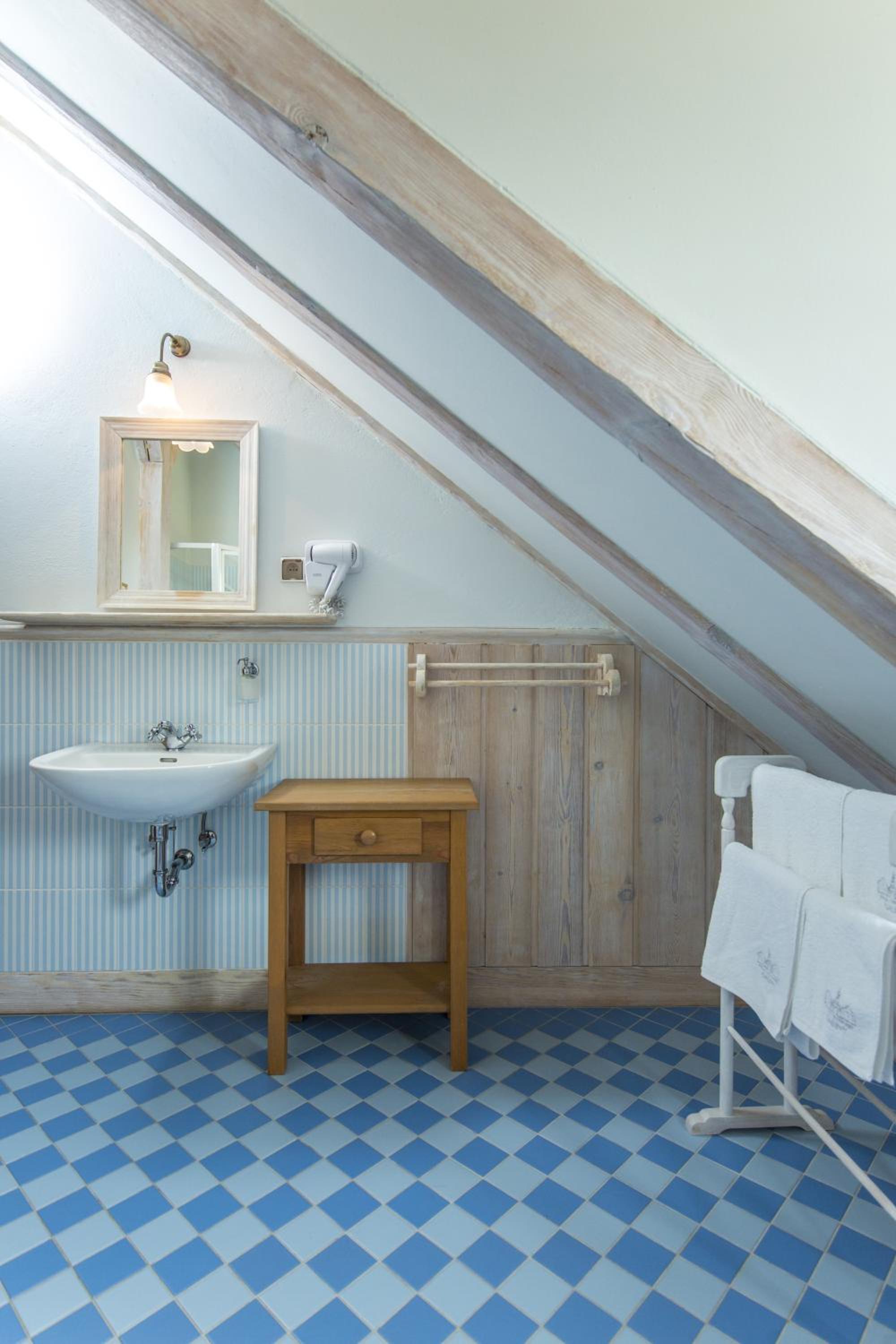 Standard Double or Twin Room - Photo 2