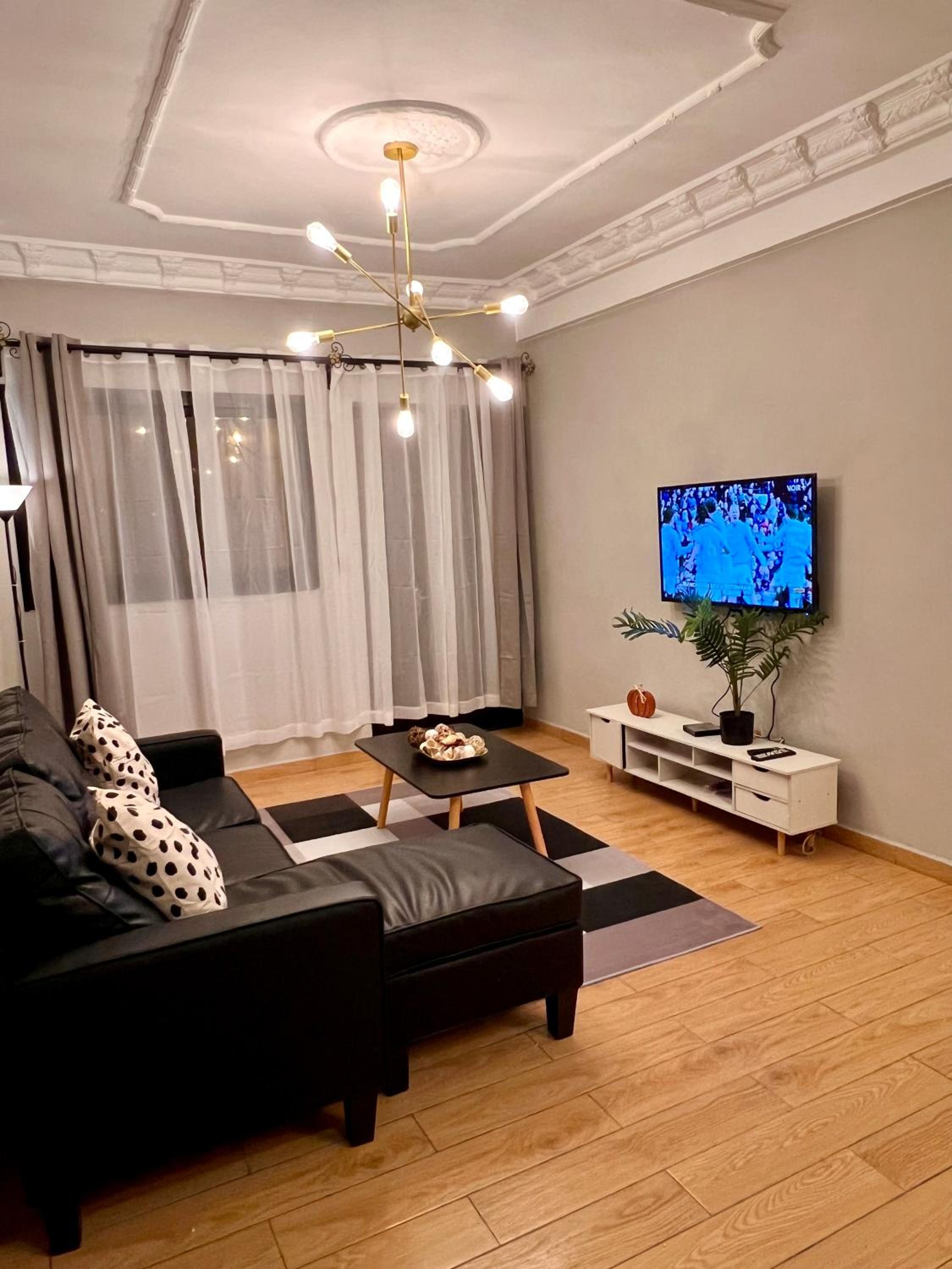 One-Bedroom Apartment photo 1