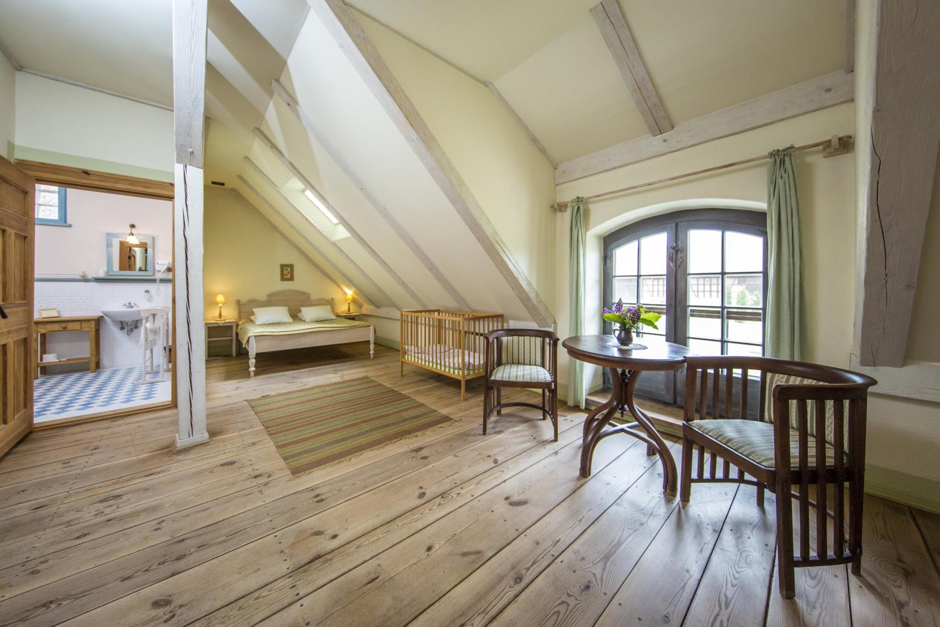 Standard Double or Twin Room - Photo 4